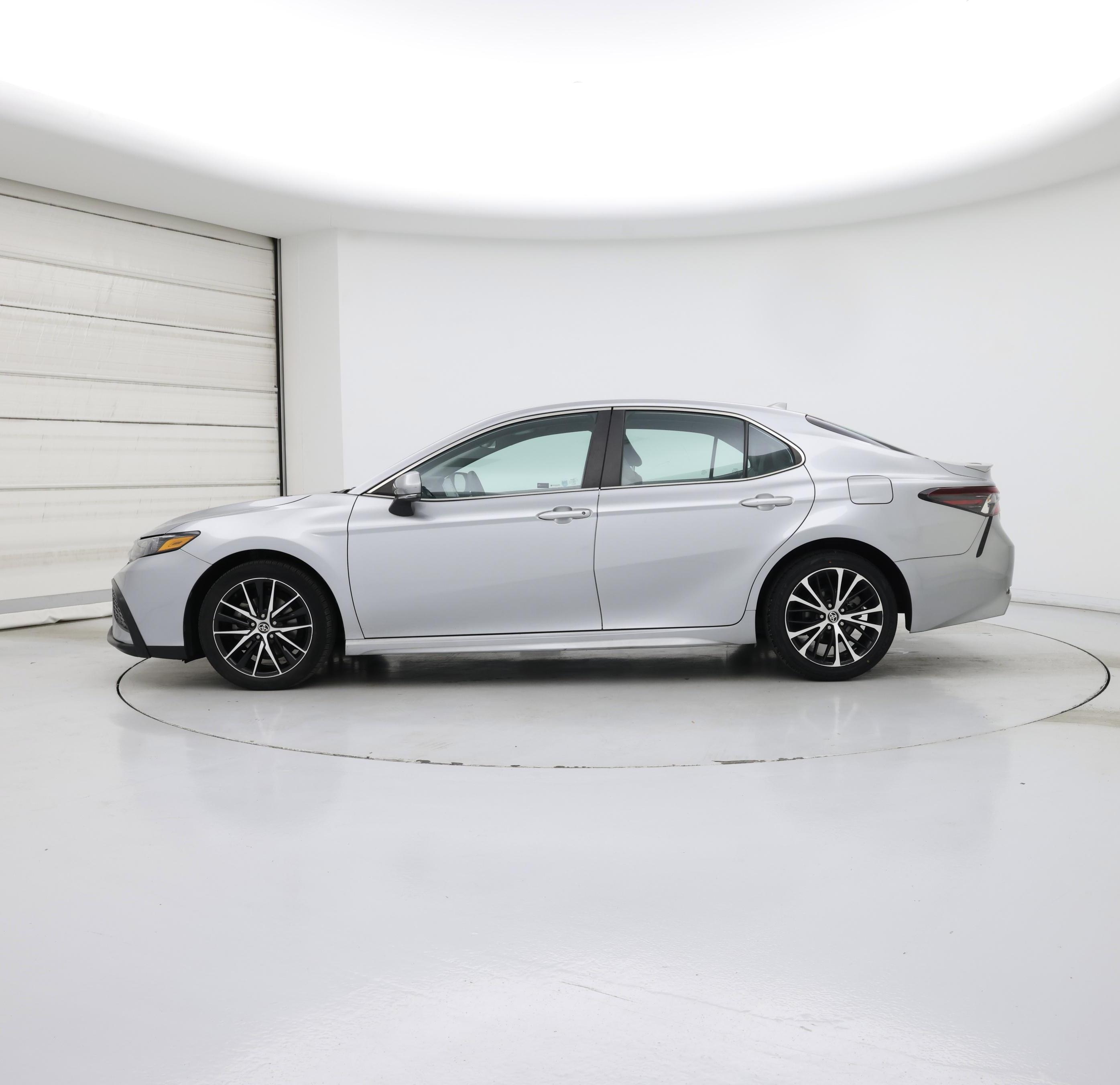 Thumbnail: 2023 Toyota Camry - 3