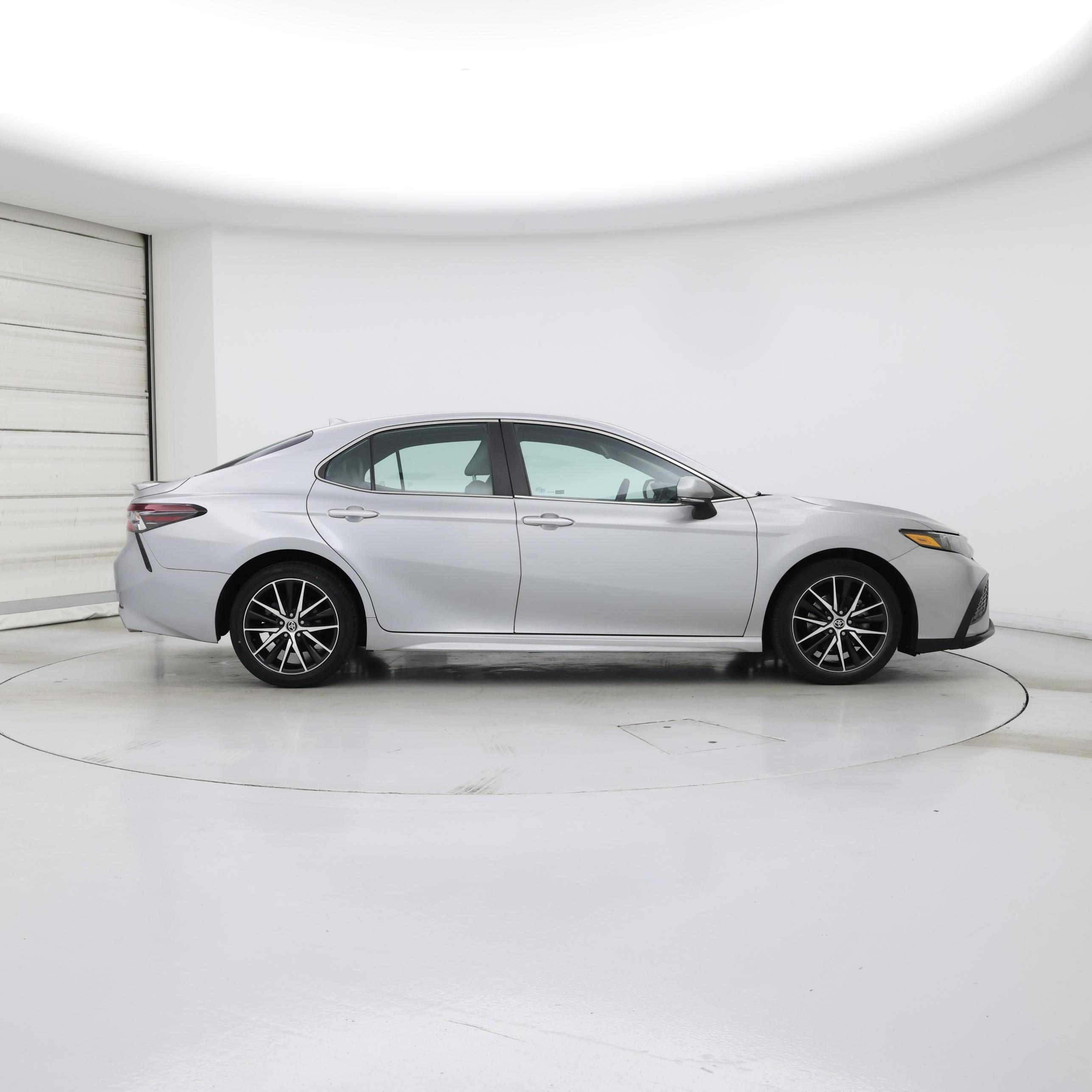 Thumbnail: 2023 Toyota Camry - 7