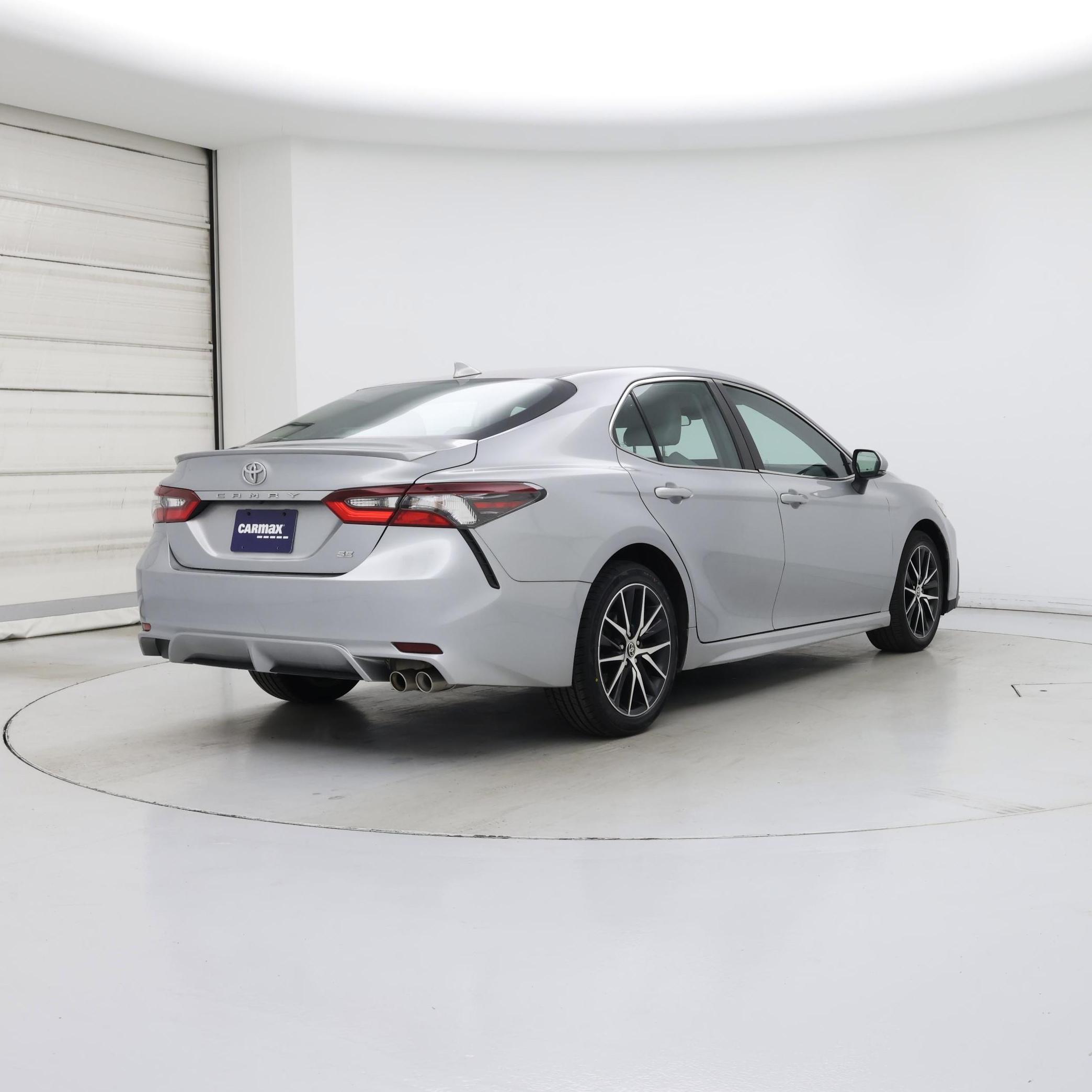 Thumbnail: 2023 Toyota Camry - 8