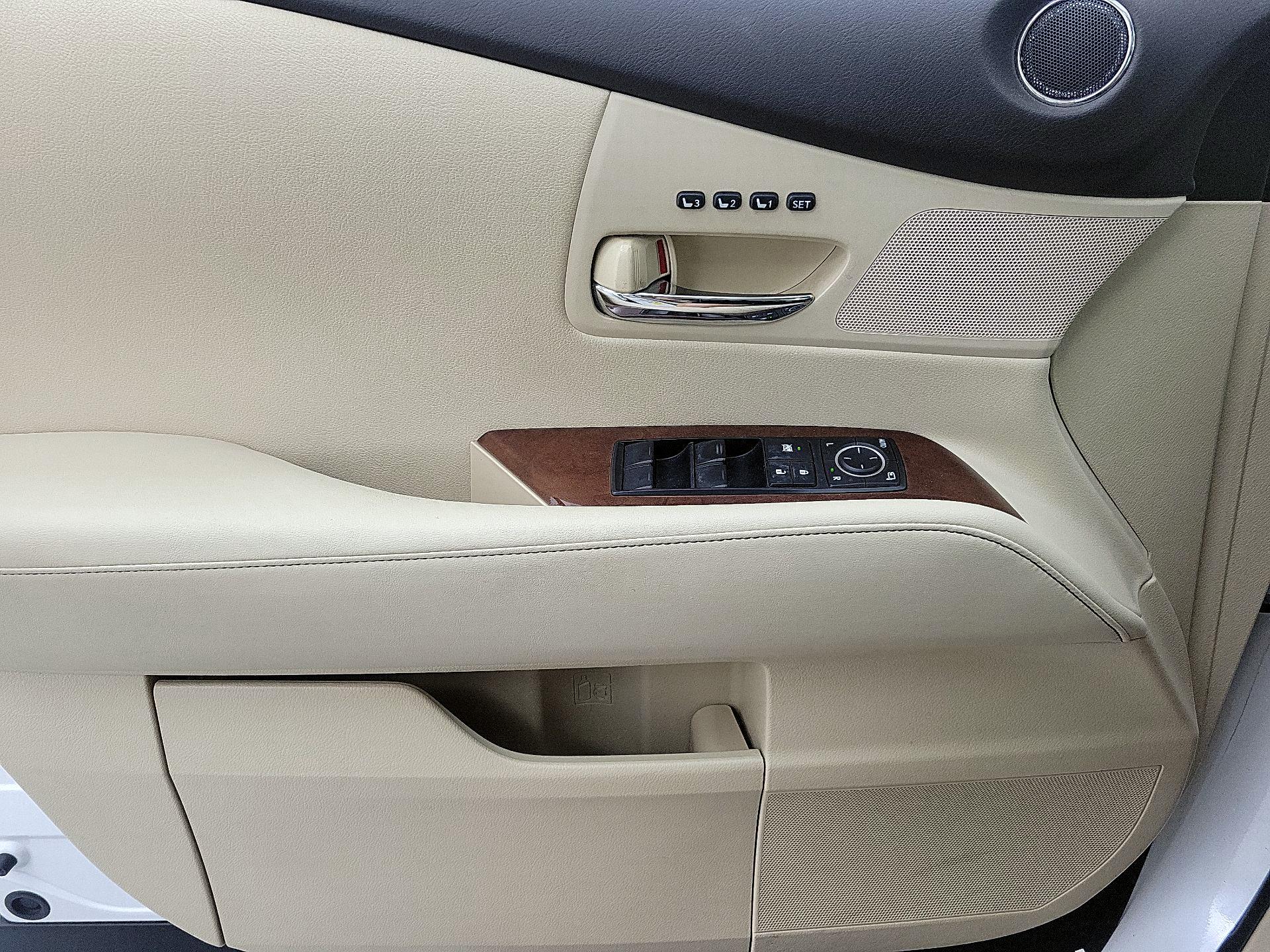Thumbnail: 2015 Lexus RX - 12