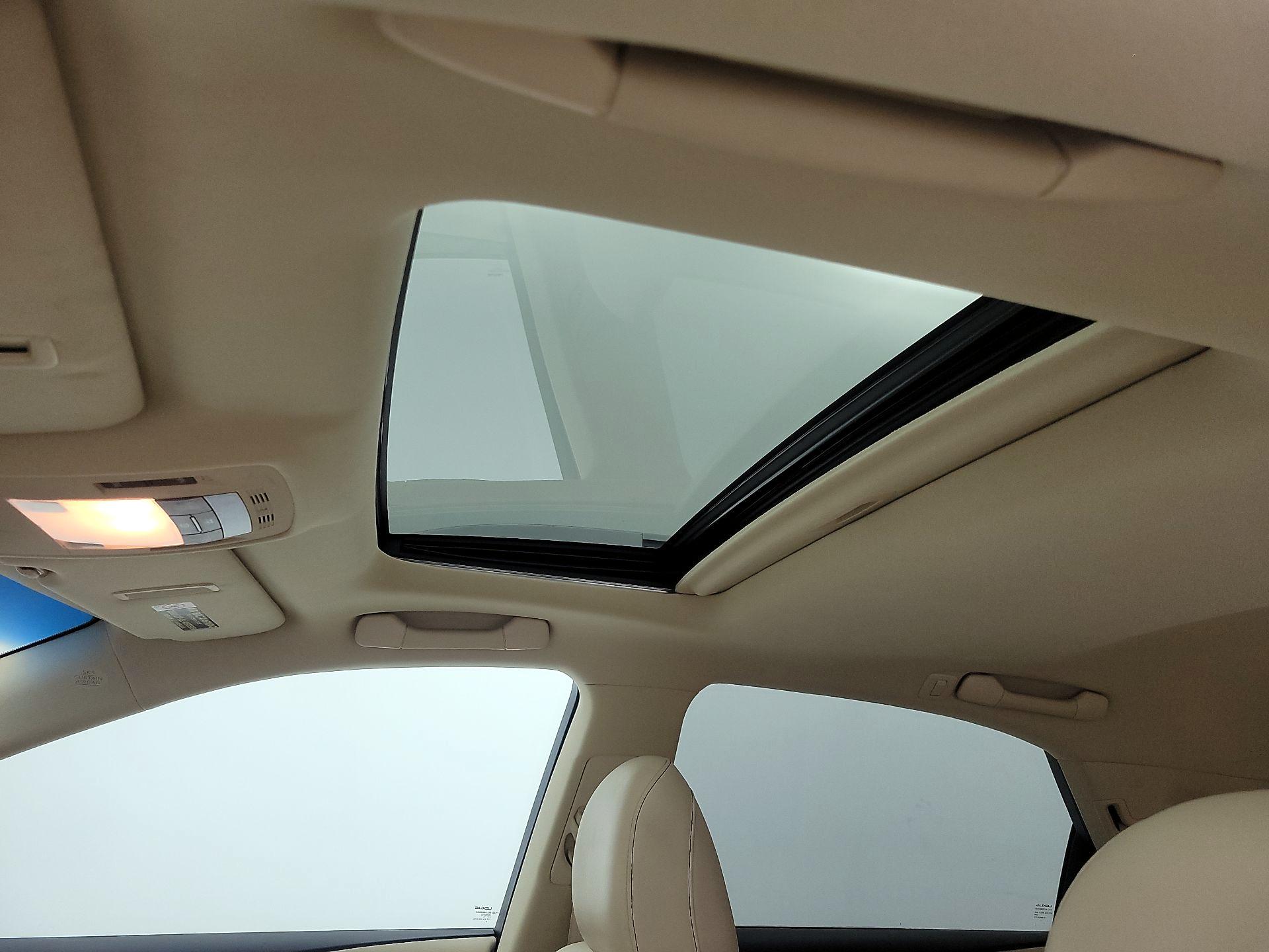 Thumbnail: 2015 Lexus RX - 18