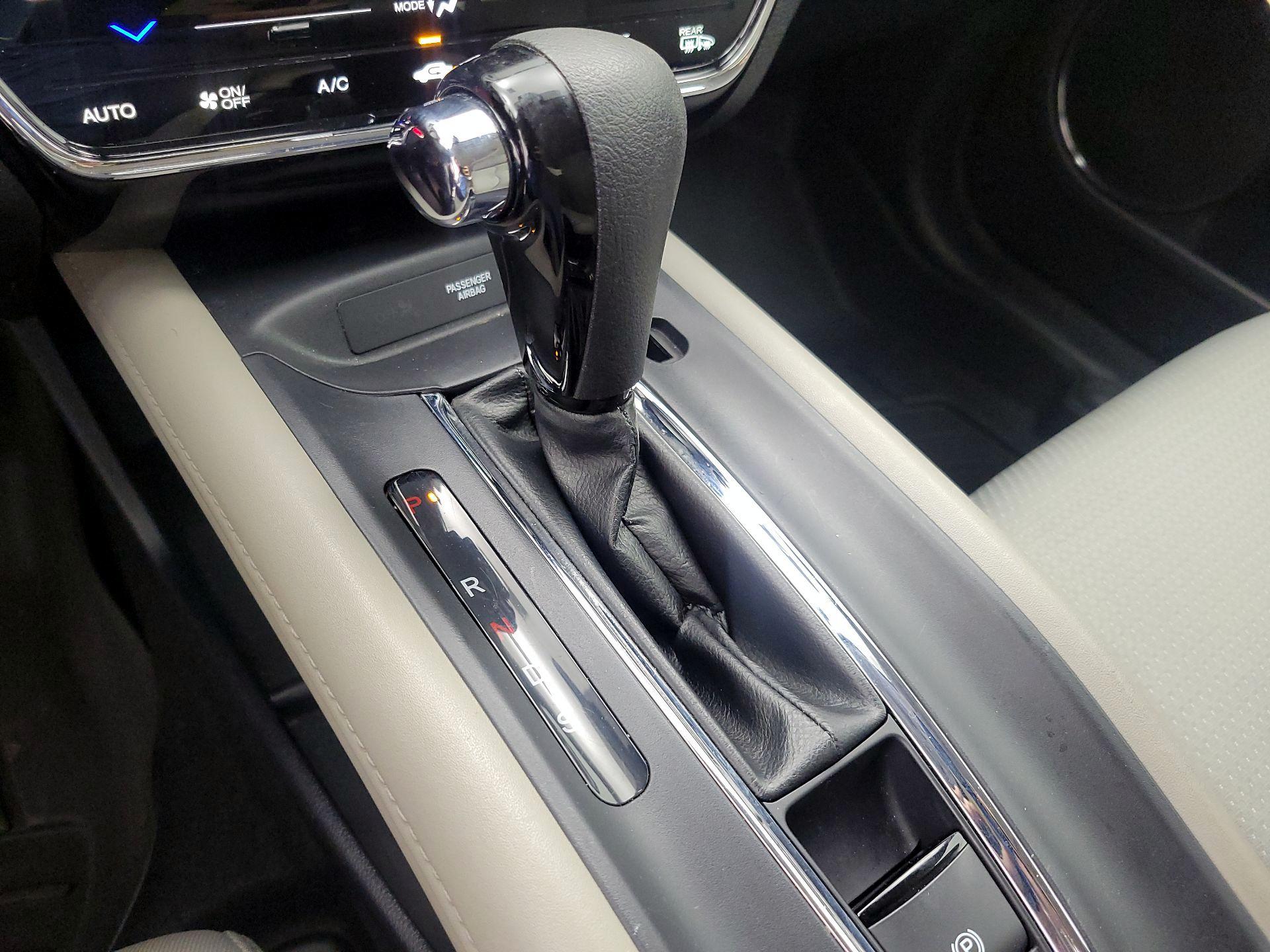 Thumbnail: 2021 Honda HR-V - 17
