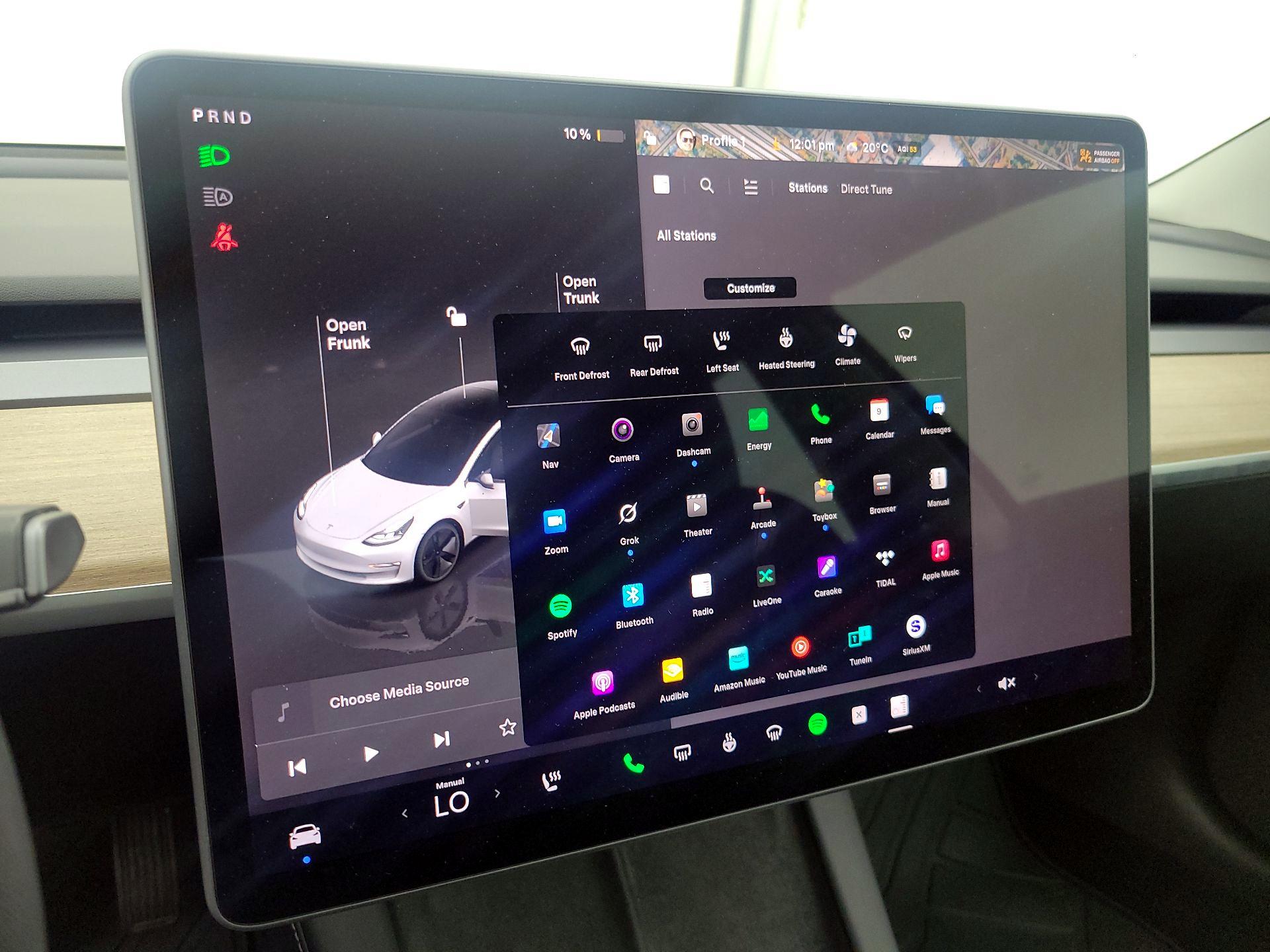 Thumbnail: 2023 Tesla Model 3 - 15