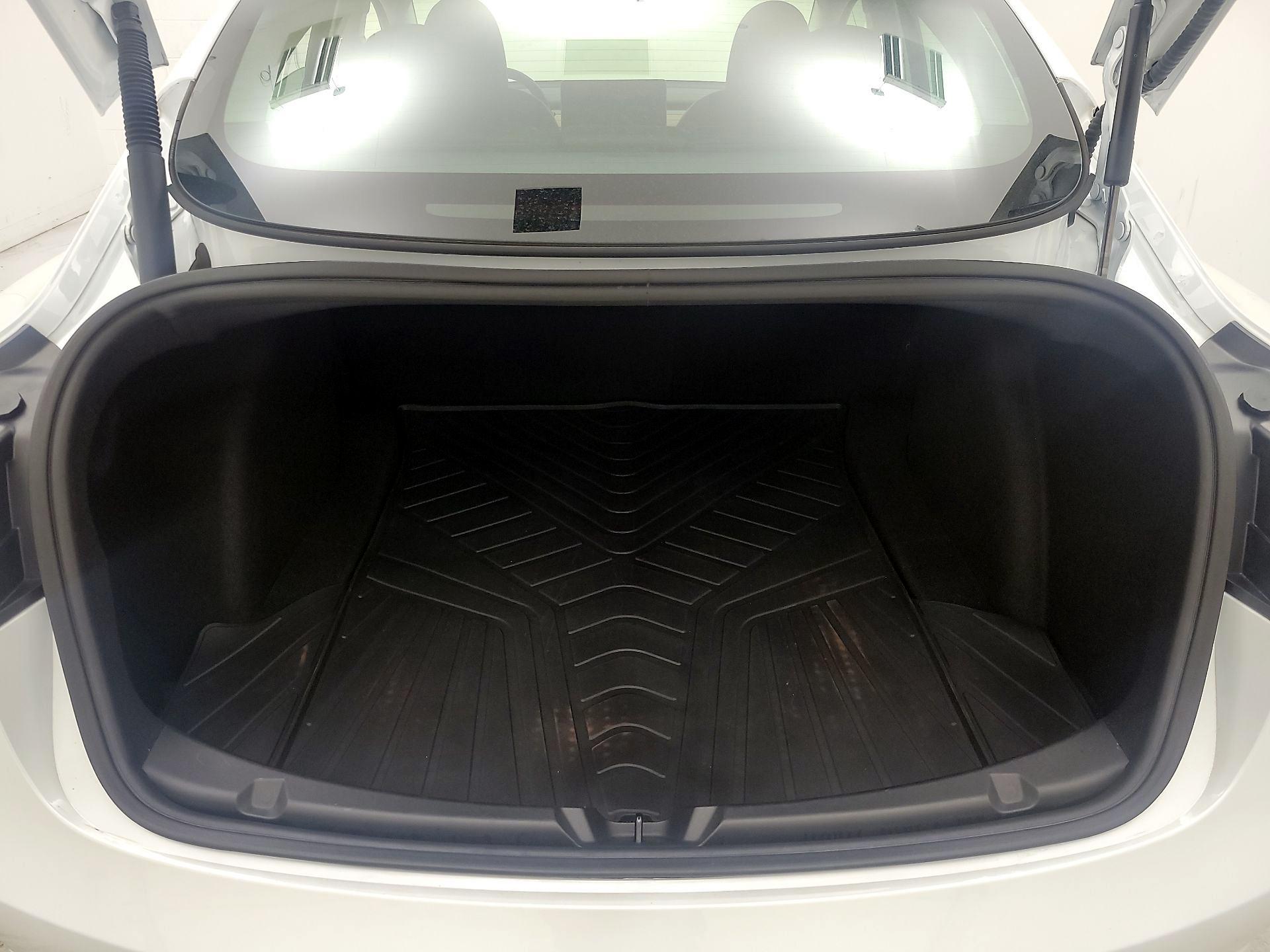 Thumbnail: 2023 Tesla Model 3 - 20