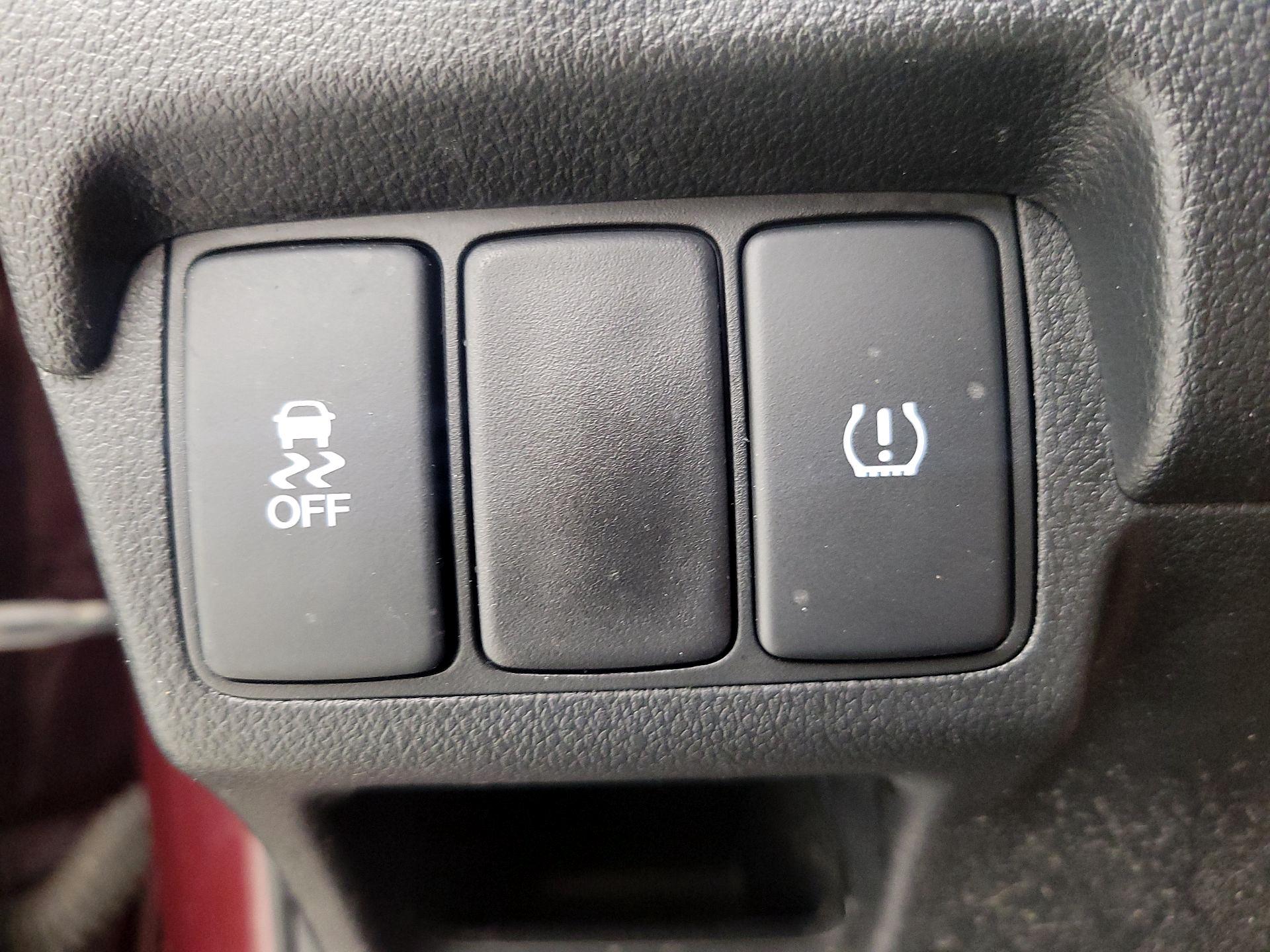 Thumbnail: 2016 Honda CR-V - 13