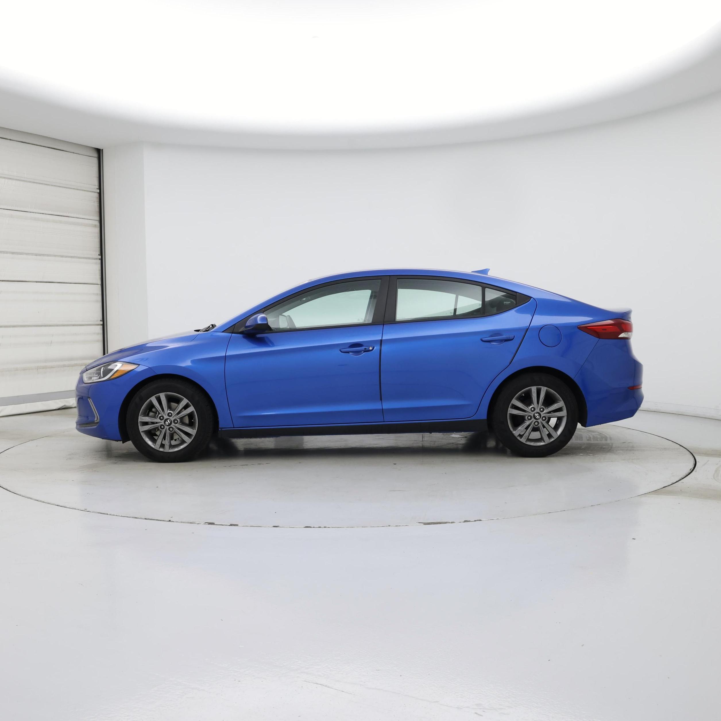Thumbnail: 2017 Hyundai Elantra - 3