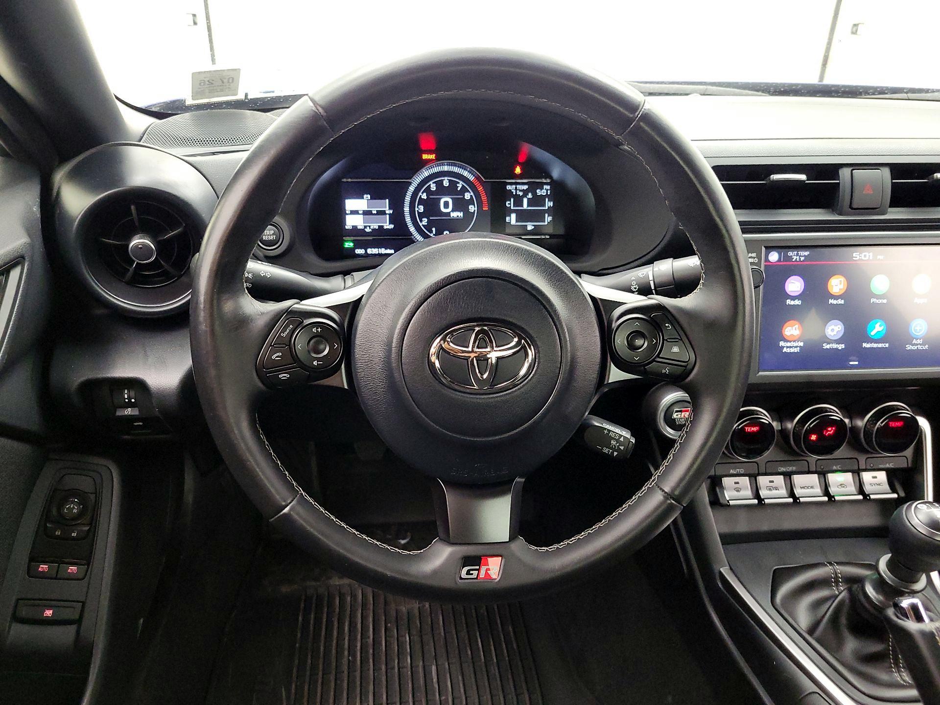 Thumbnail: 2024 Toyota GR86 - 10