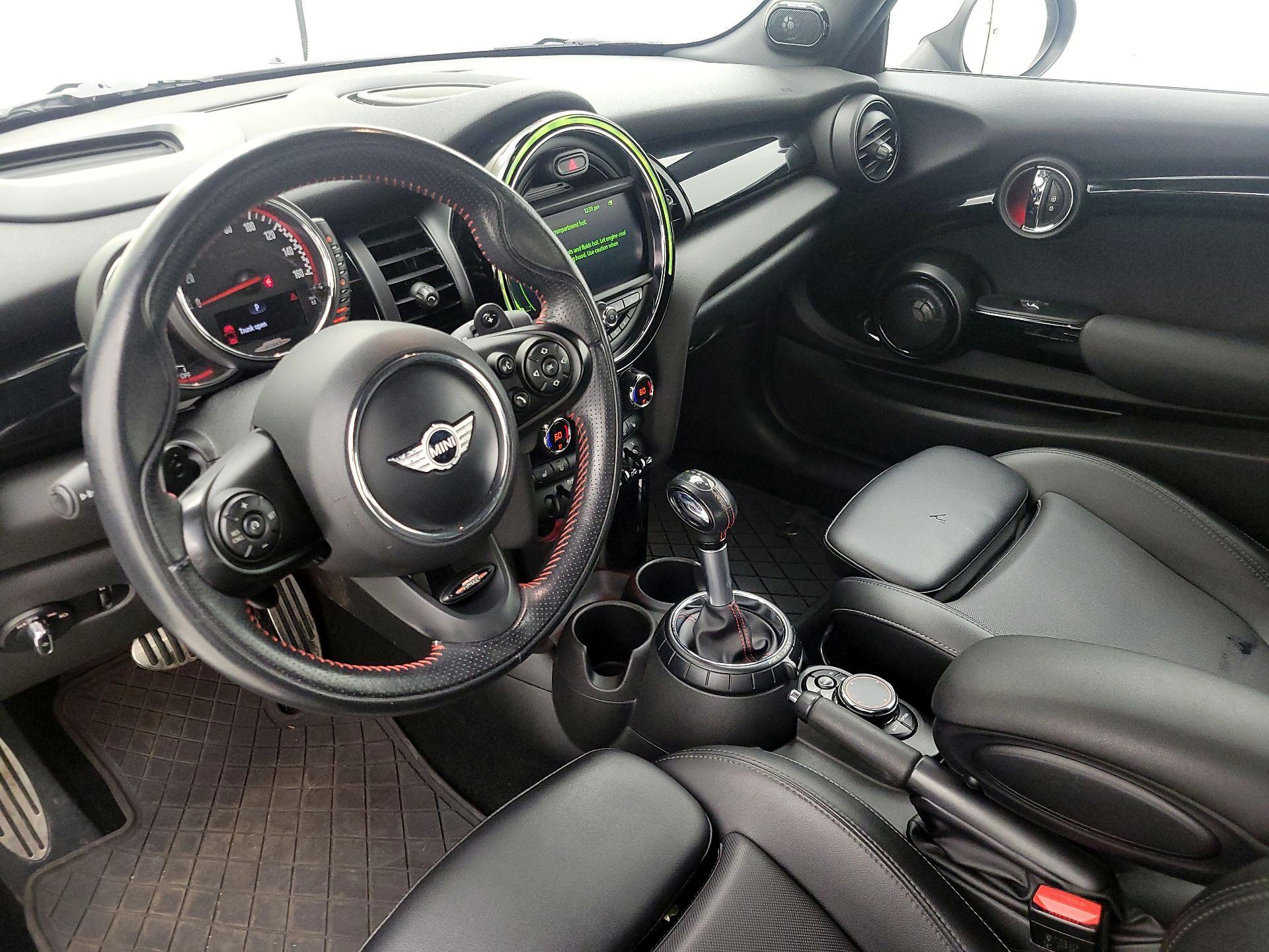 Thumbnail: 2017 MINI Cooper - 9