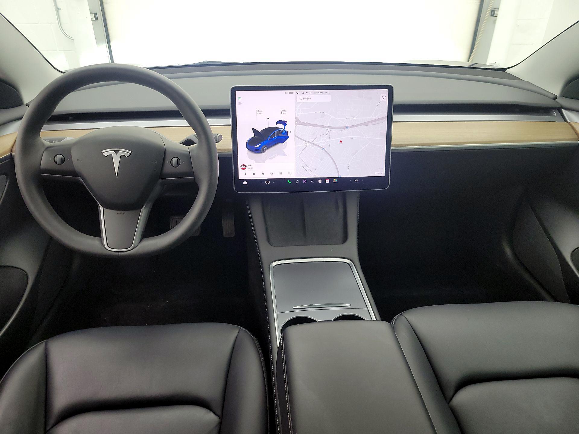 Thumbnail: 2023 Tesla Model 3 - 9