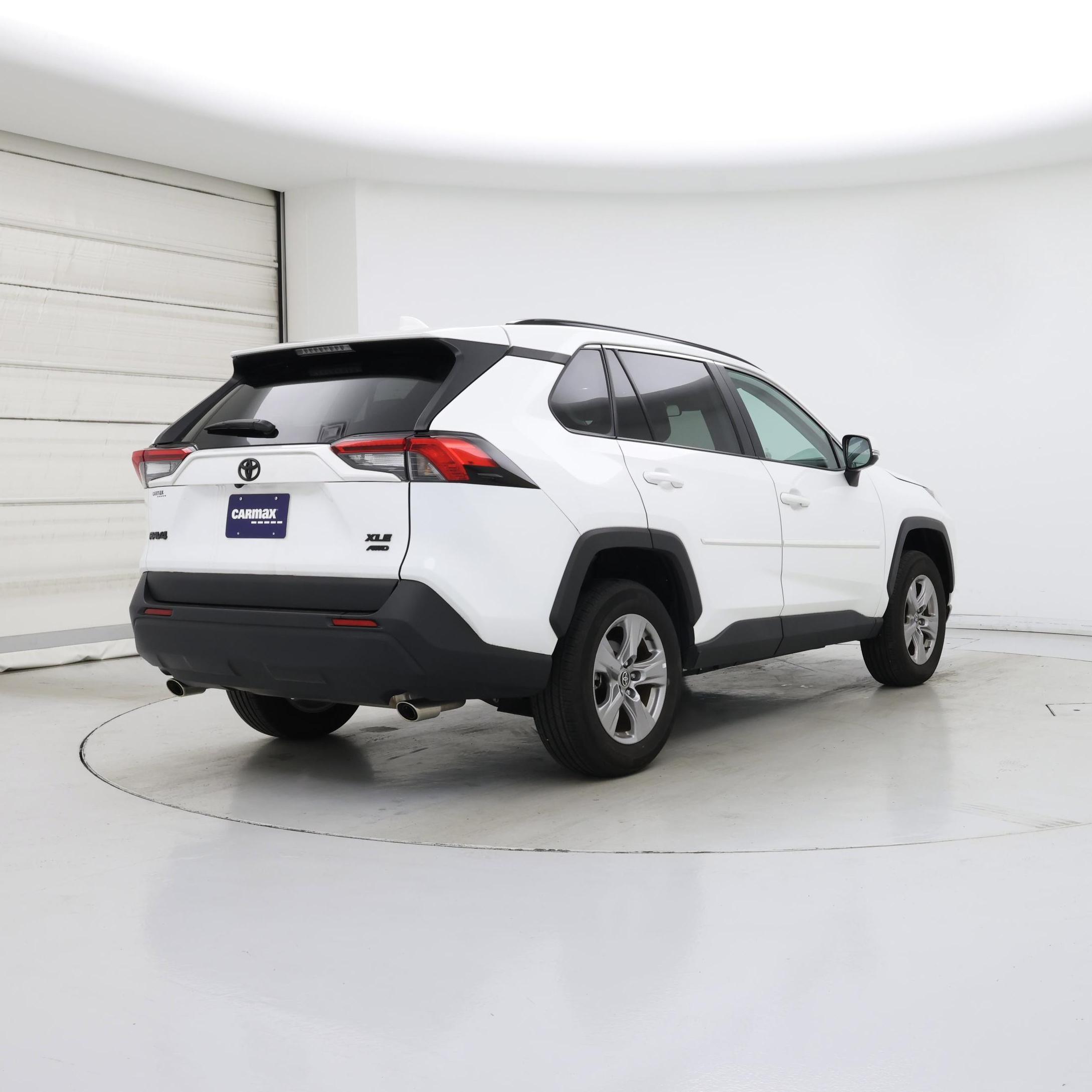 Thumbnail: 2023 Toyota RAV4 - 8