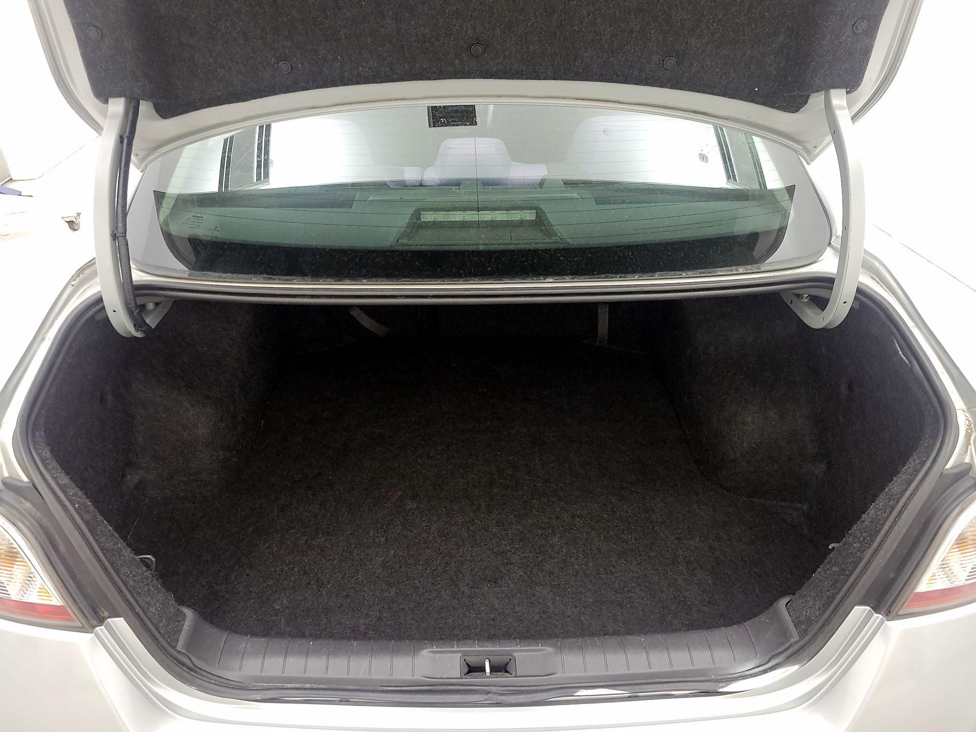 Thumbnail: 2014 Nissan Altima - 18