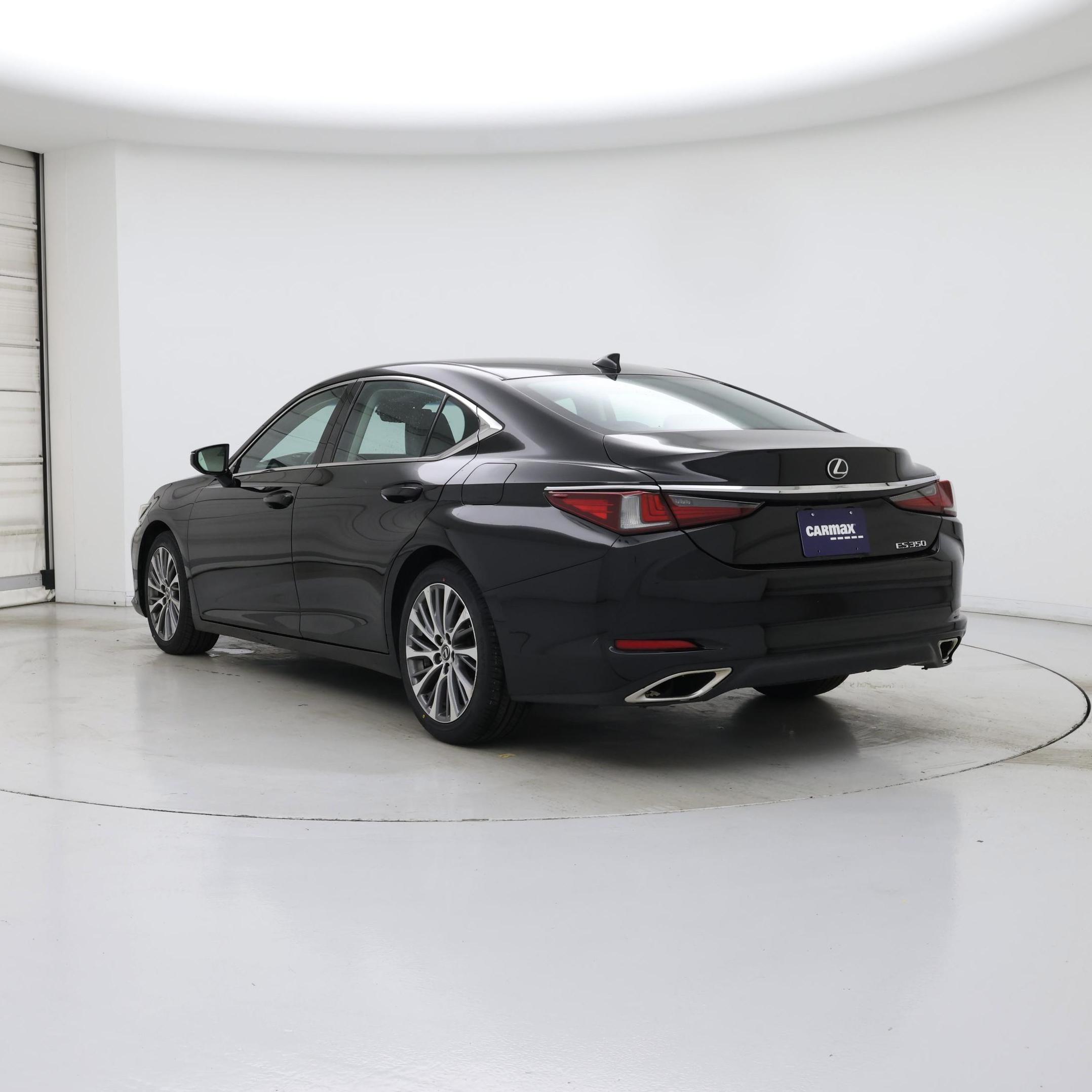 Thumbnail: 2020 Lexus ES - 2