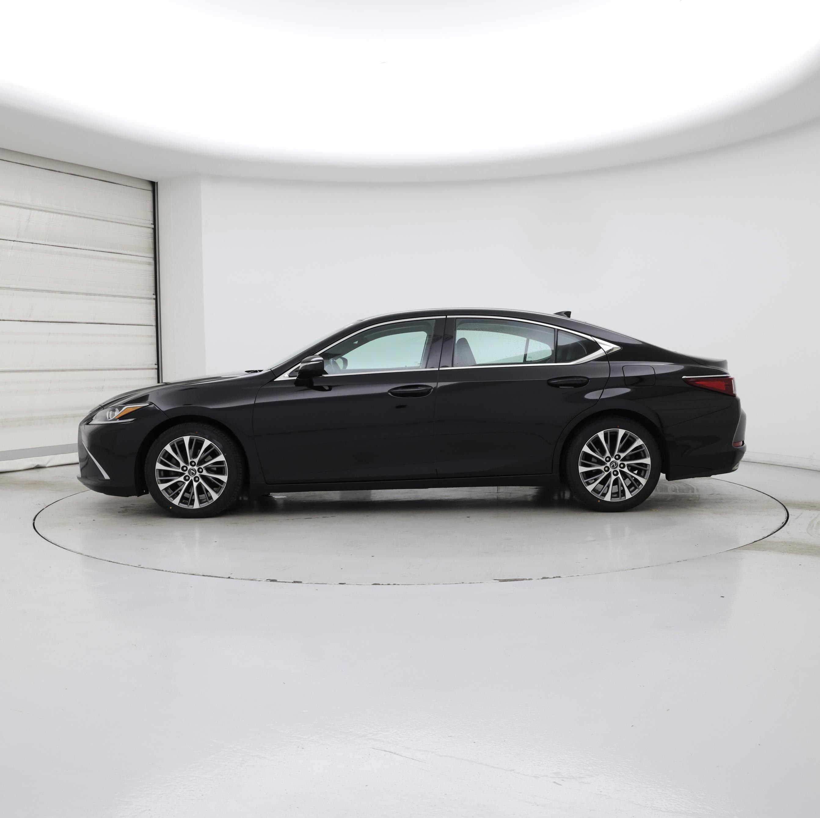 Thumbnail: 2020 Lexus ES - 3