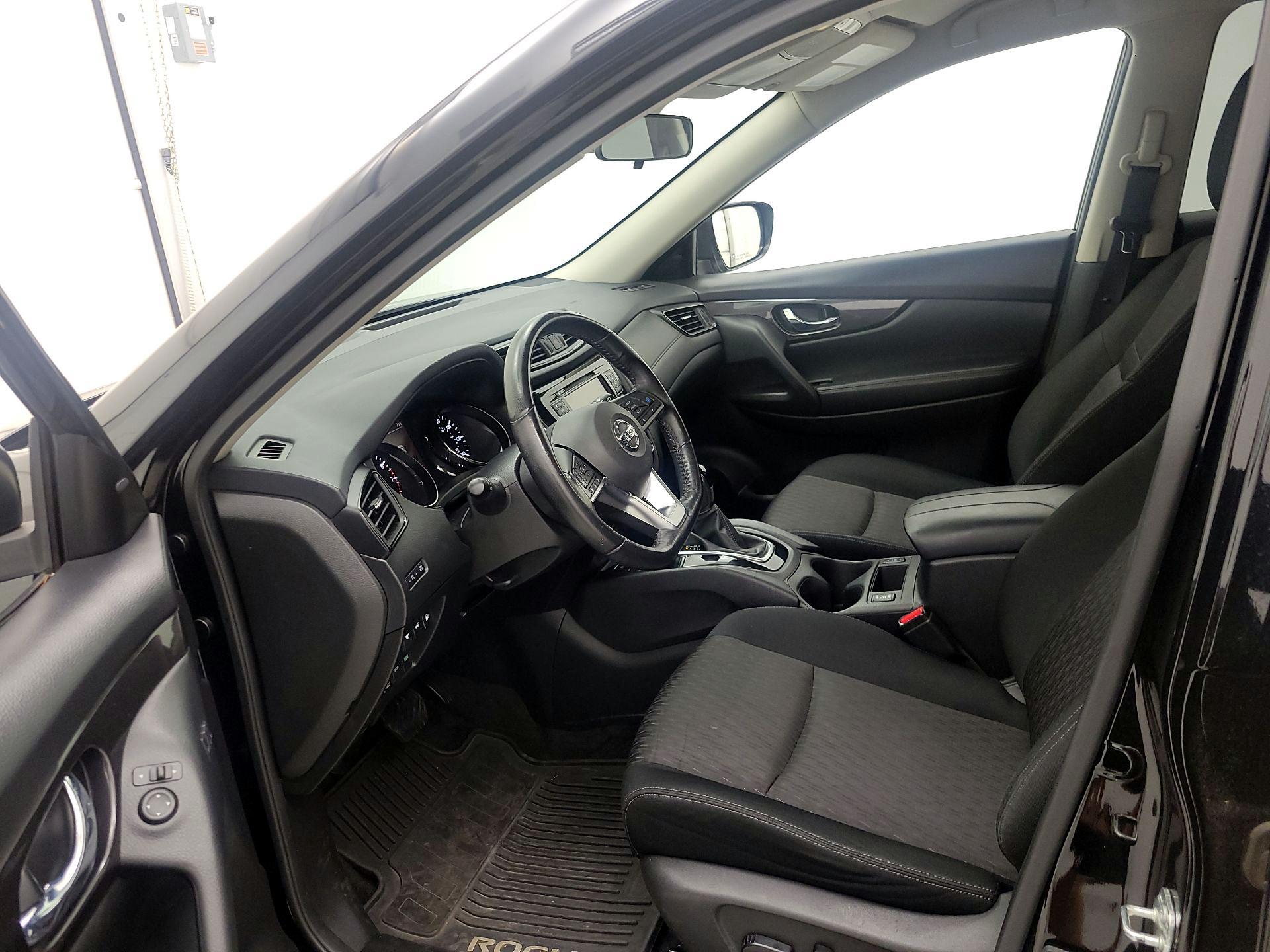 Thumbnail: 2019 Nissan Rogue - 11