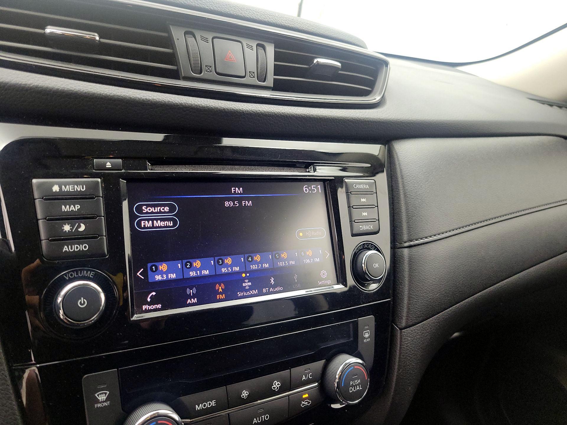 Thumbnail: 2019 Nissan Rogue - 15