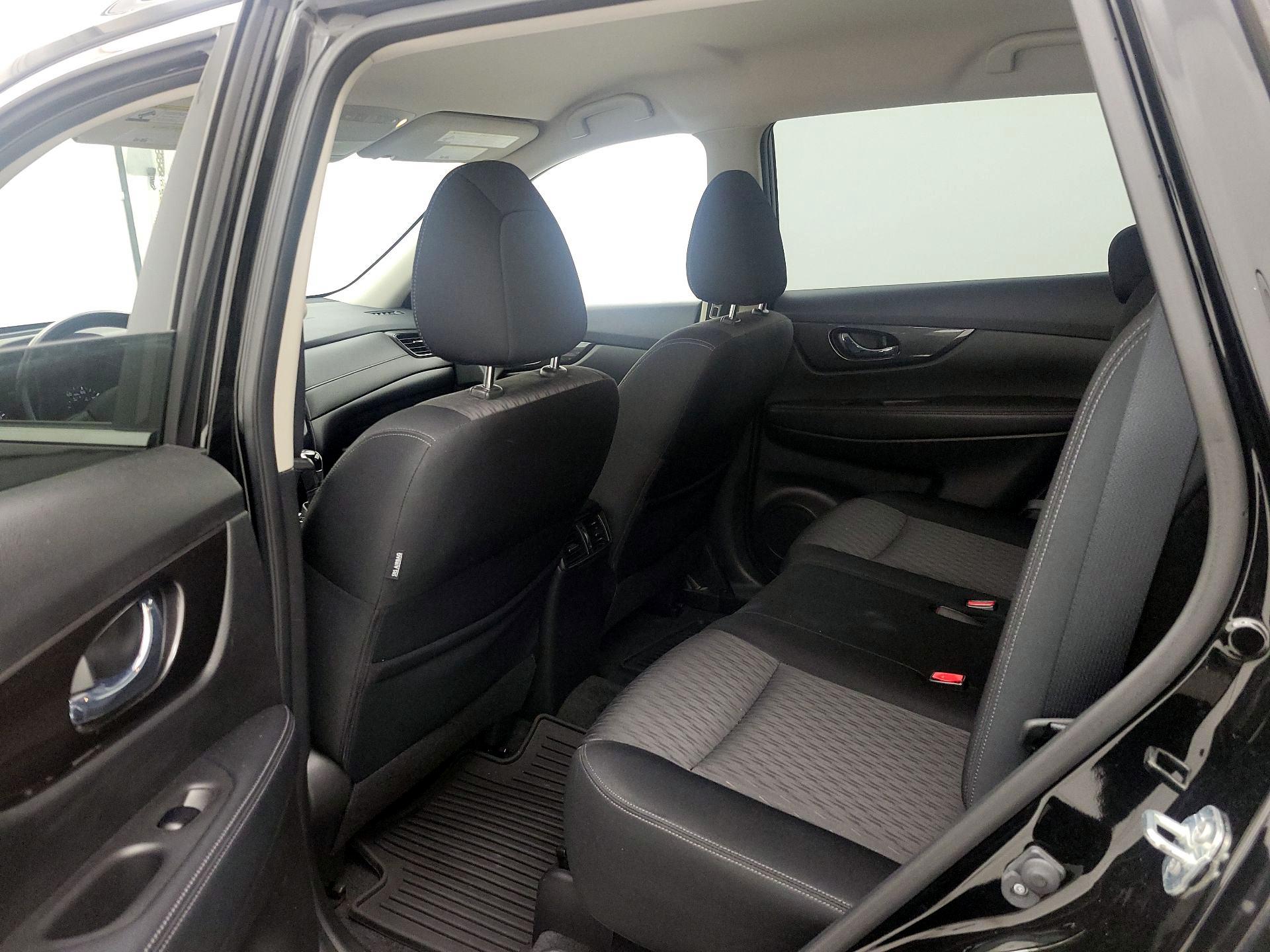 Thumbnail: 2019 Nissan Rogue - 19