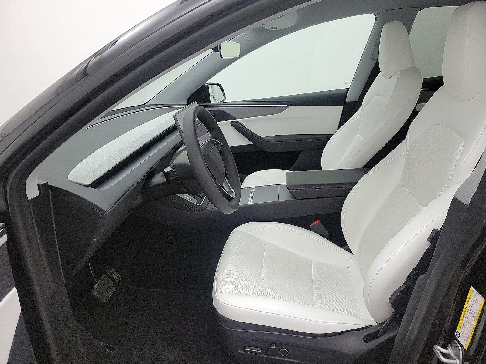 2026 Tesla Model Y Long Range - Photo 12