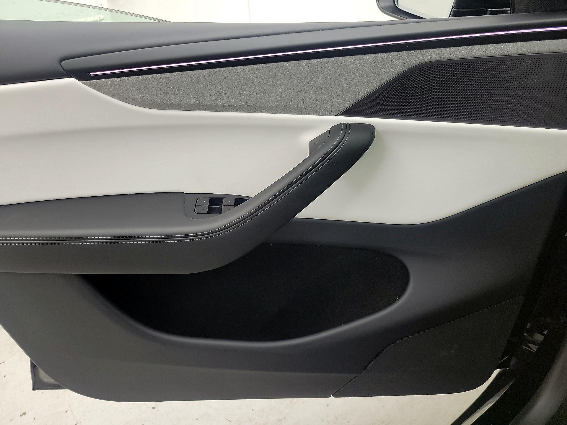 Thumbnail: 2026 Tesla Model Y - 12