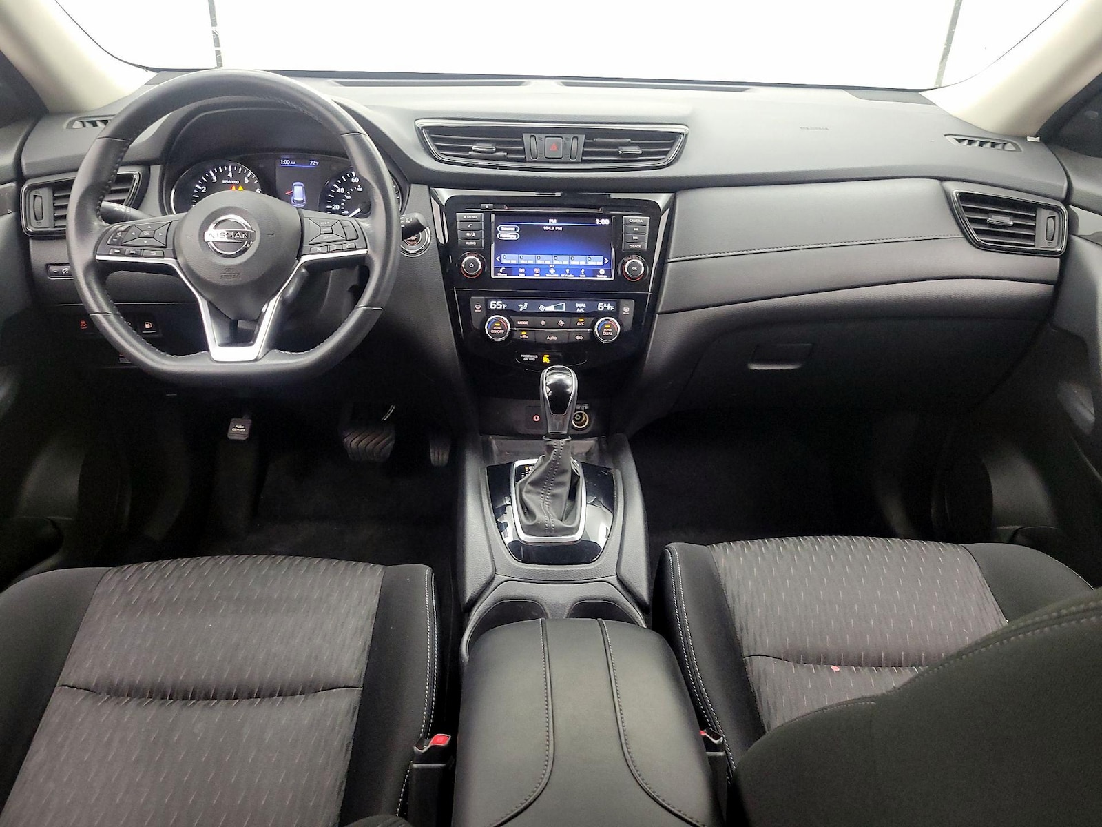 2019 Nissan Rogue SV - Photo 10
