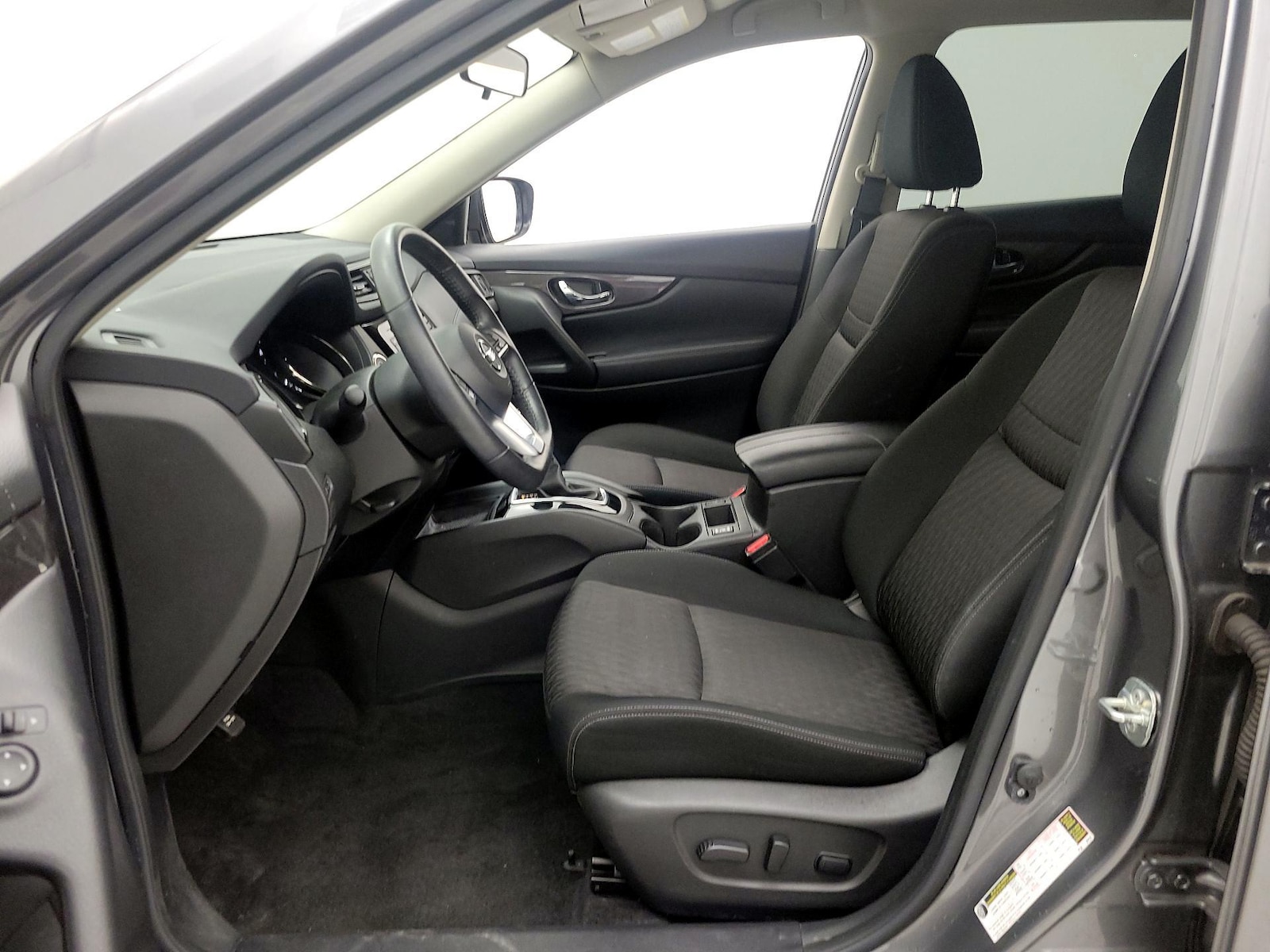 2019 Nissan Rogue SV - Photo 12