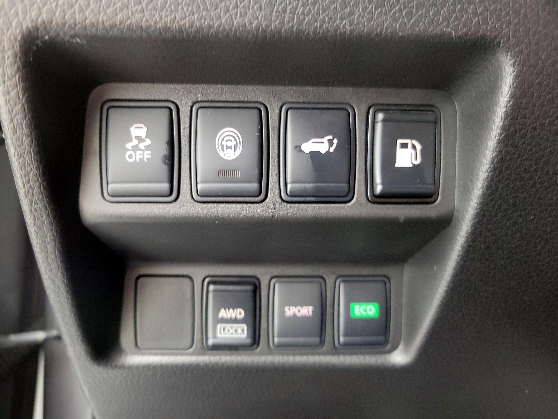 Thumbnail: 2019 Nissan Rogue - 13