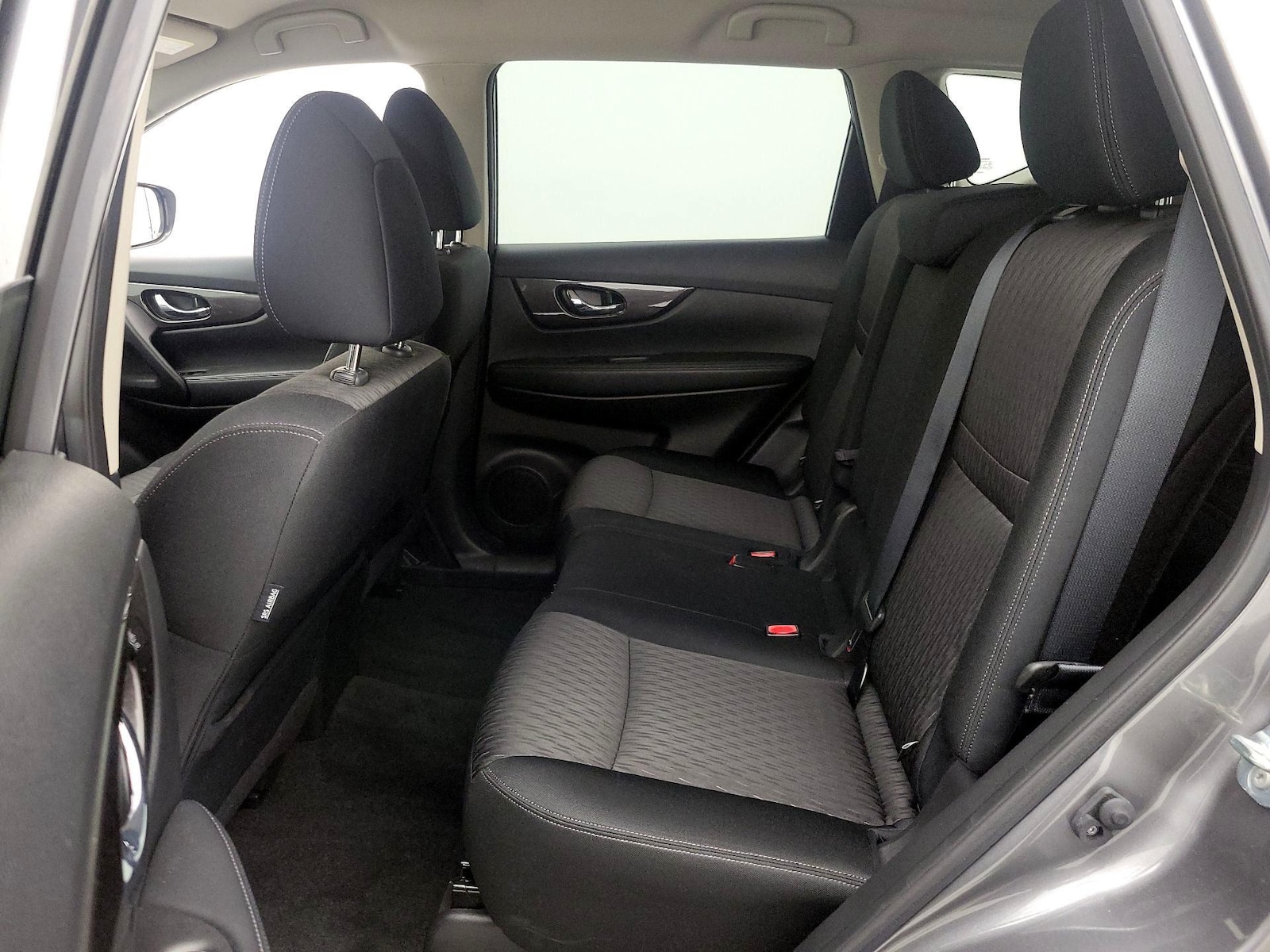 2019 Nissan Rogue SV - Photo 20