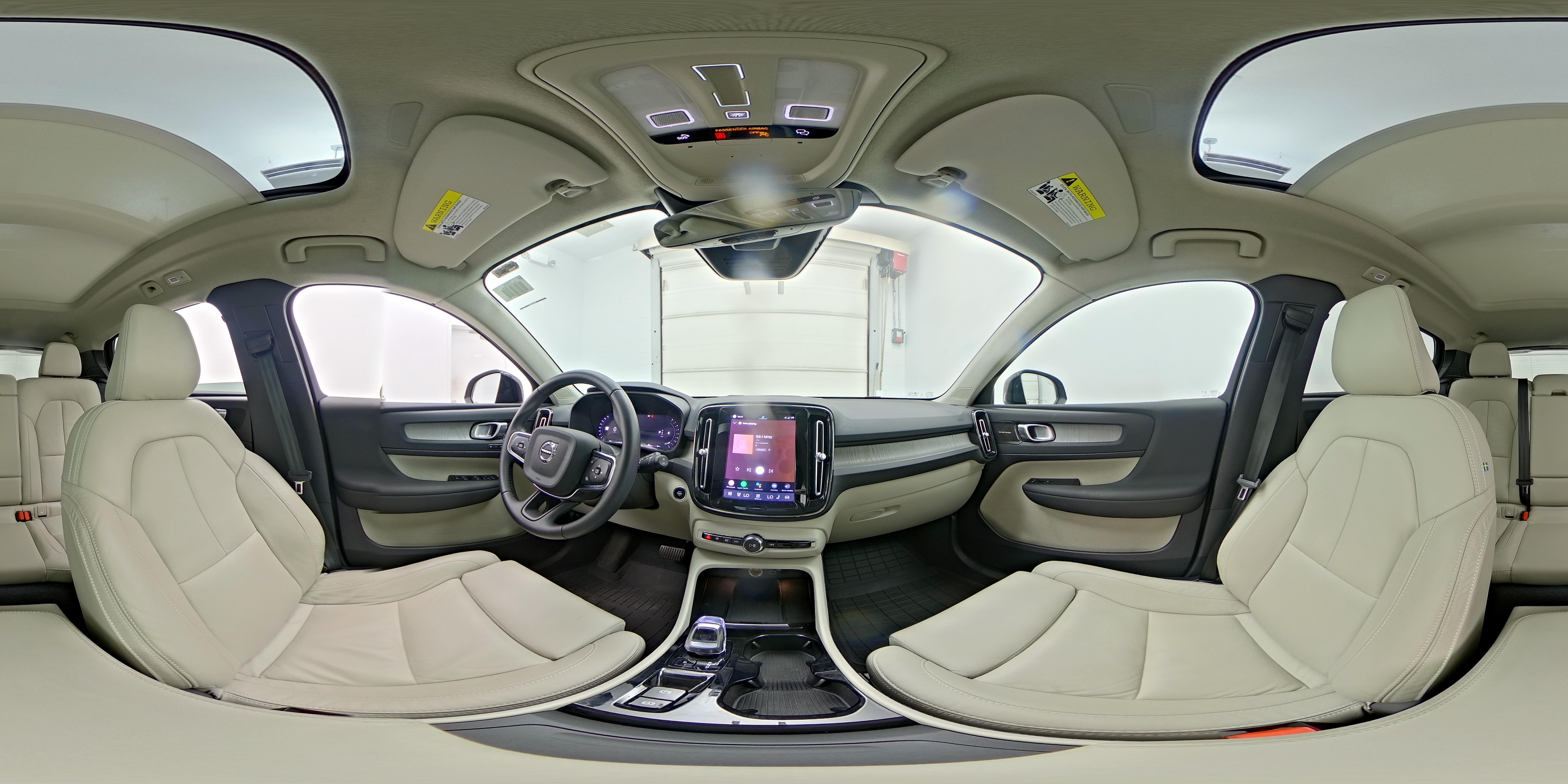 2023 Volvo XC40 Plus - Photo 25