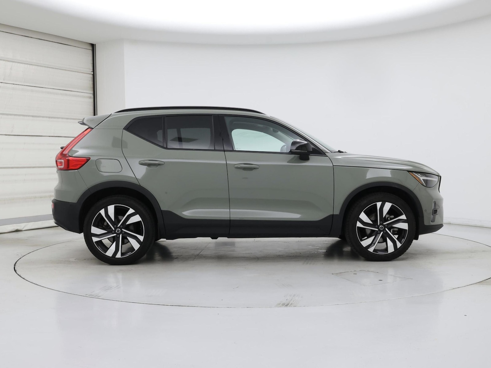 2023 Volvo XC40 Plus - Photo 8
