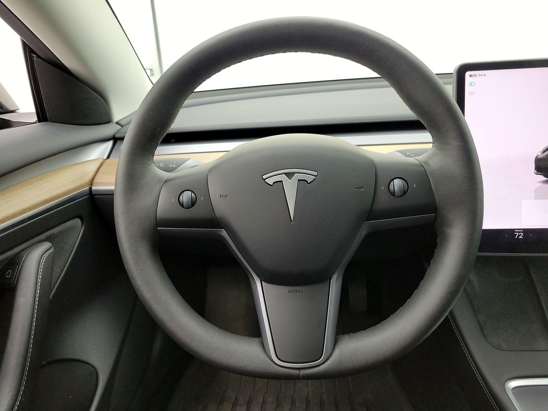 Thumbnail: 2023 Tesla Model 3 - 10