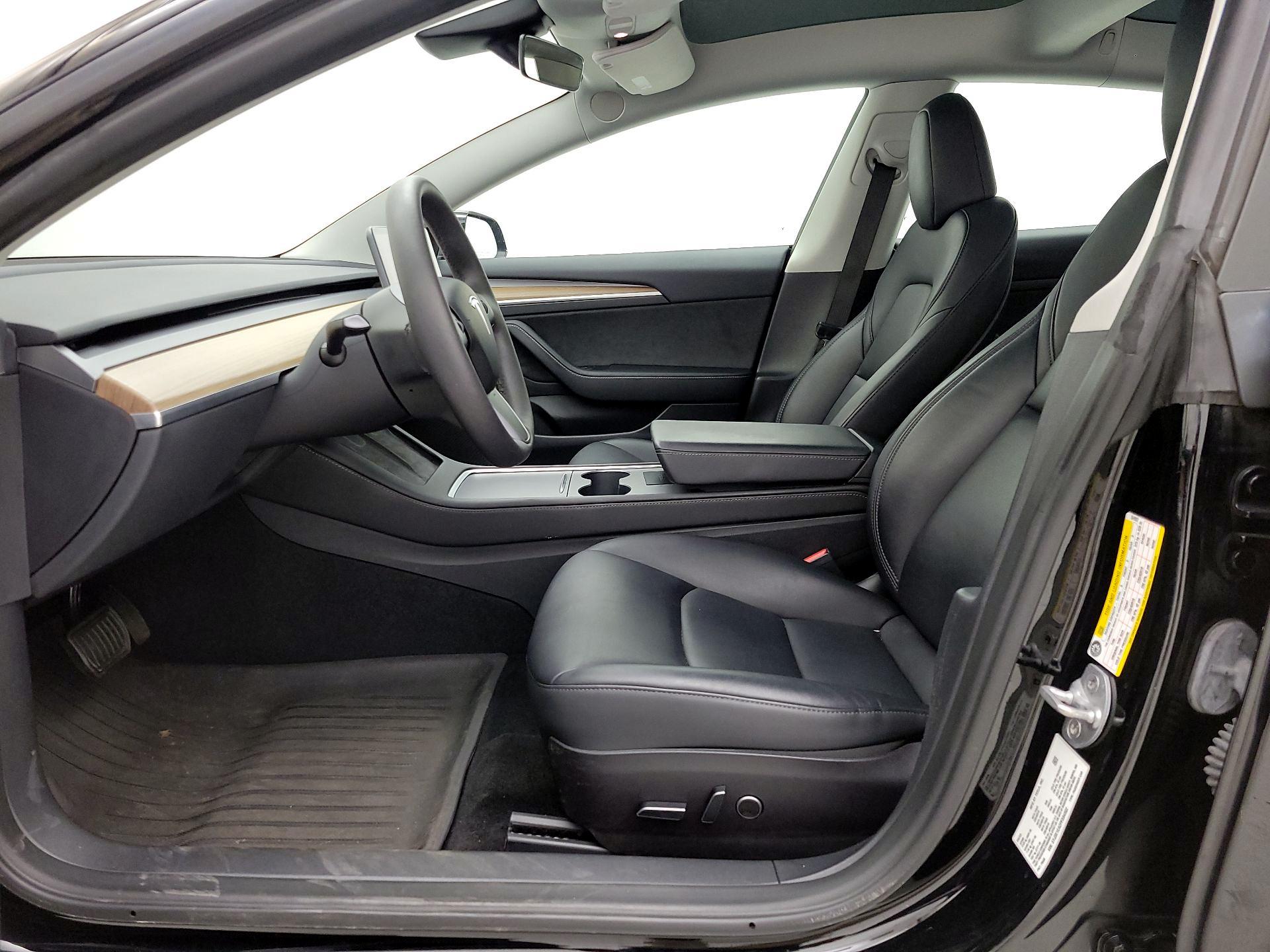 Thumbnail: 2023 Tesla Model 3 - 11