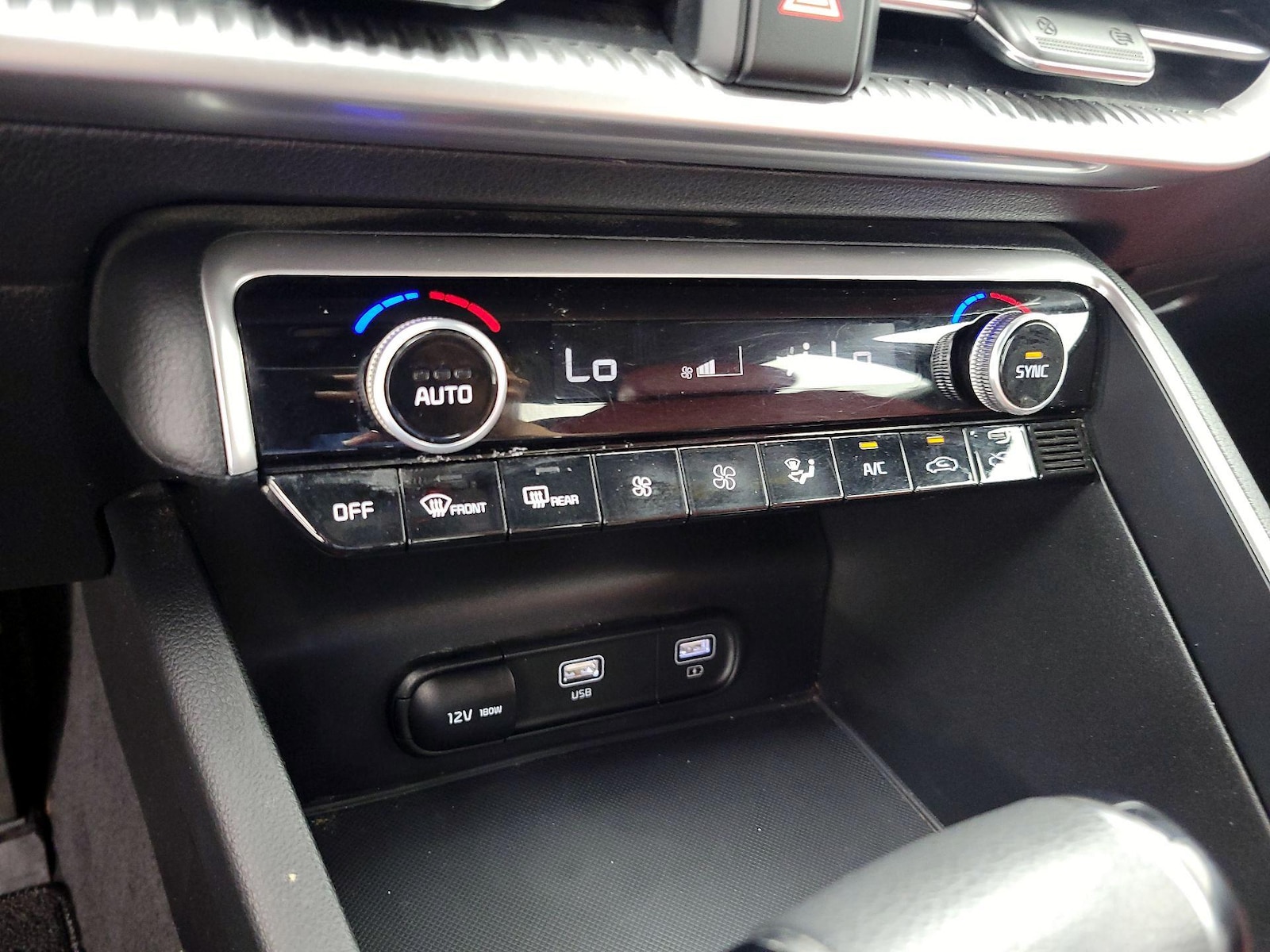 2024 Kia K5 GT-Line - Photo 18