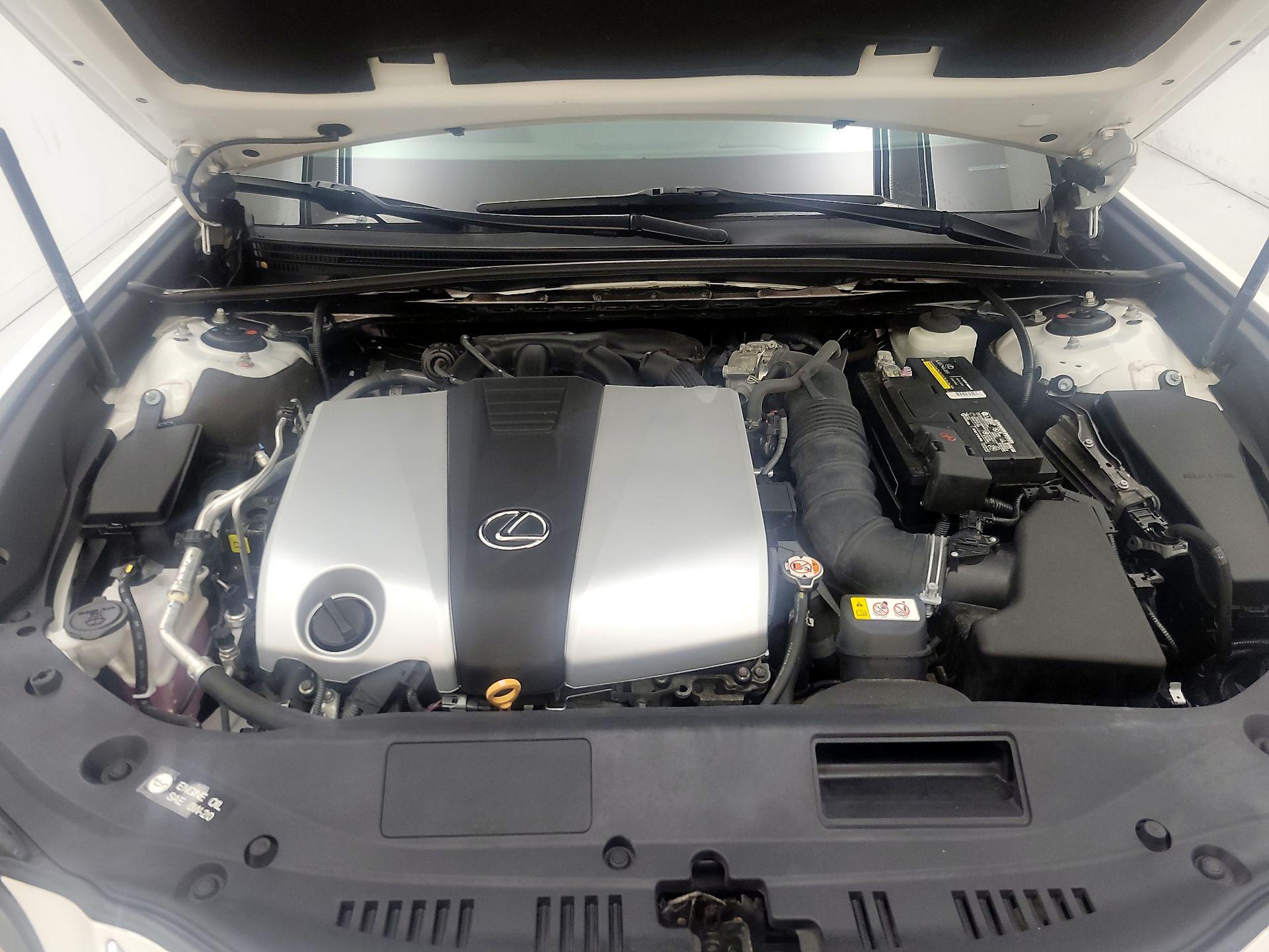 Thumbnail: 2019 Lexus ES - 20