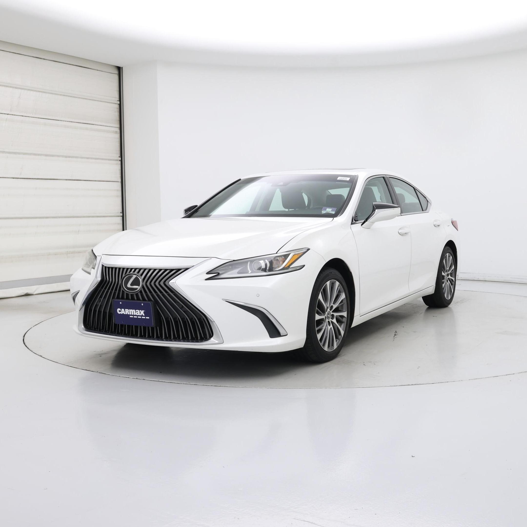 Thumbnail: 2019 Lexus ES - 4