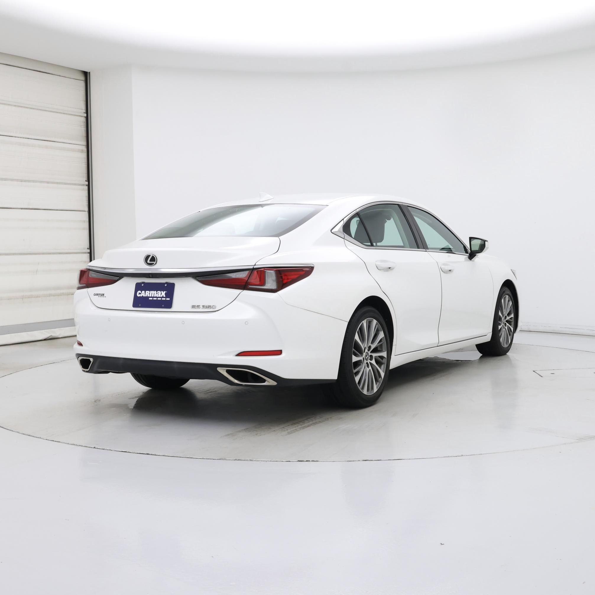 Thumbnail: 2019 Lexus ES - 8