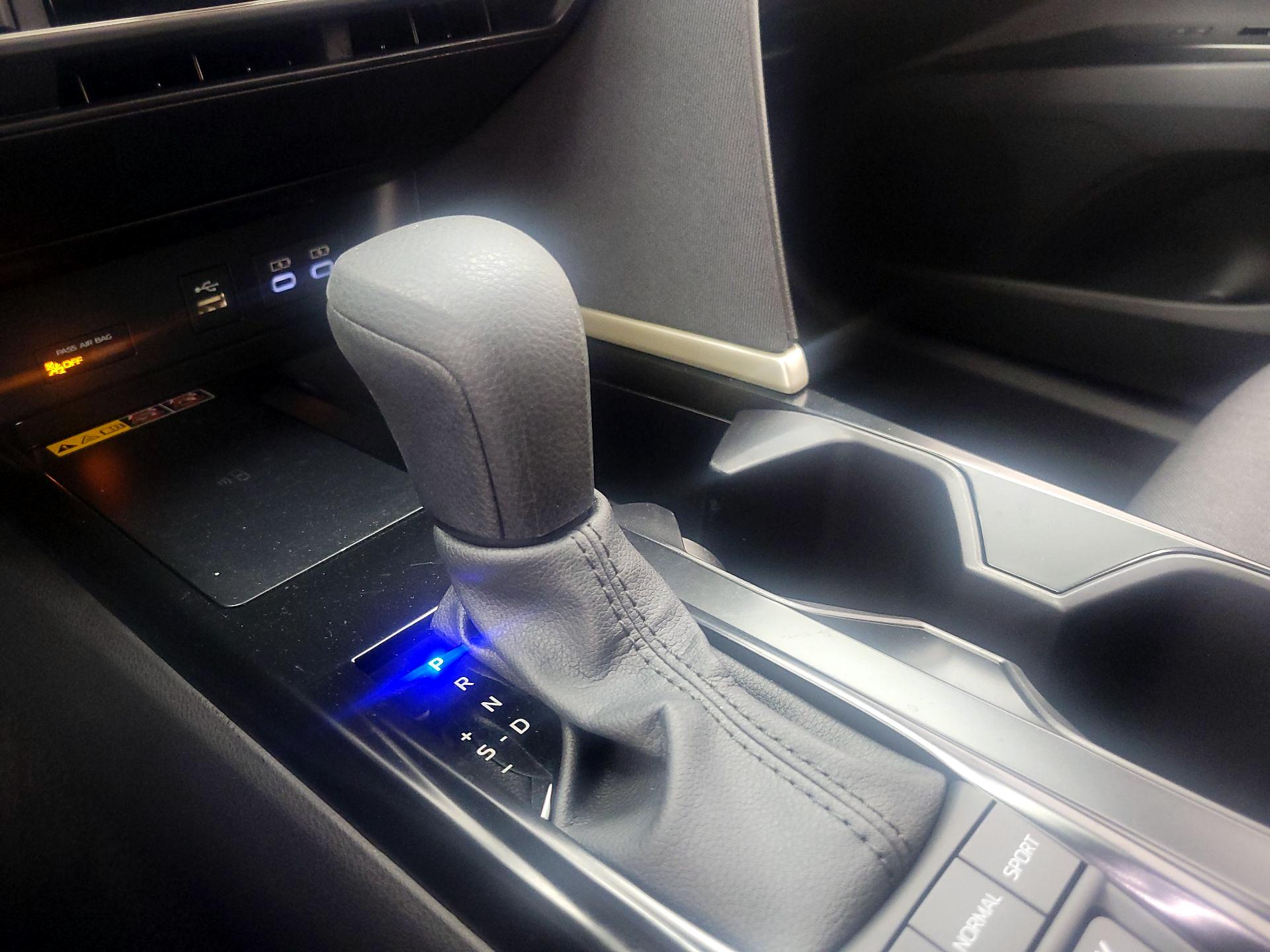 Thumbnail: 2025 Toyota Camry - 16