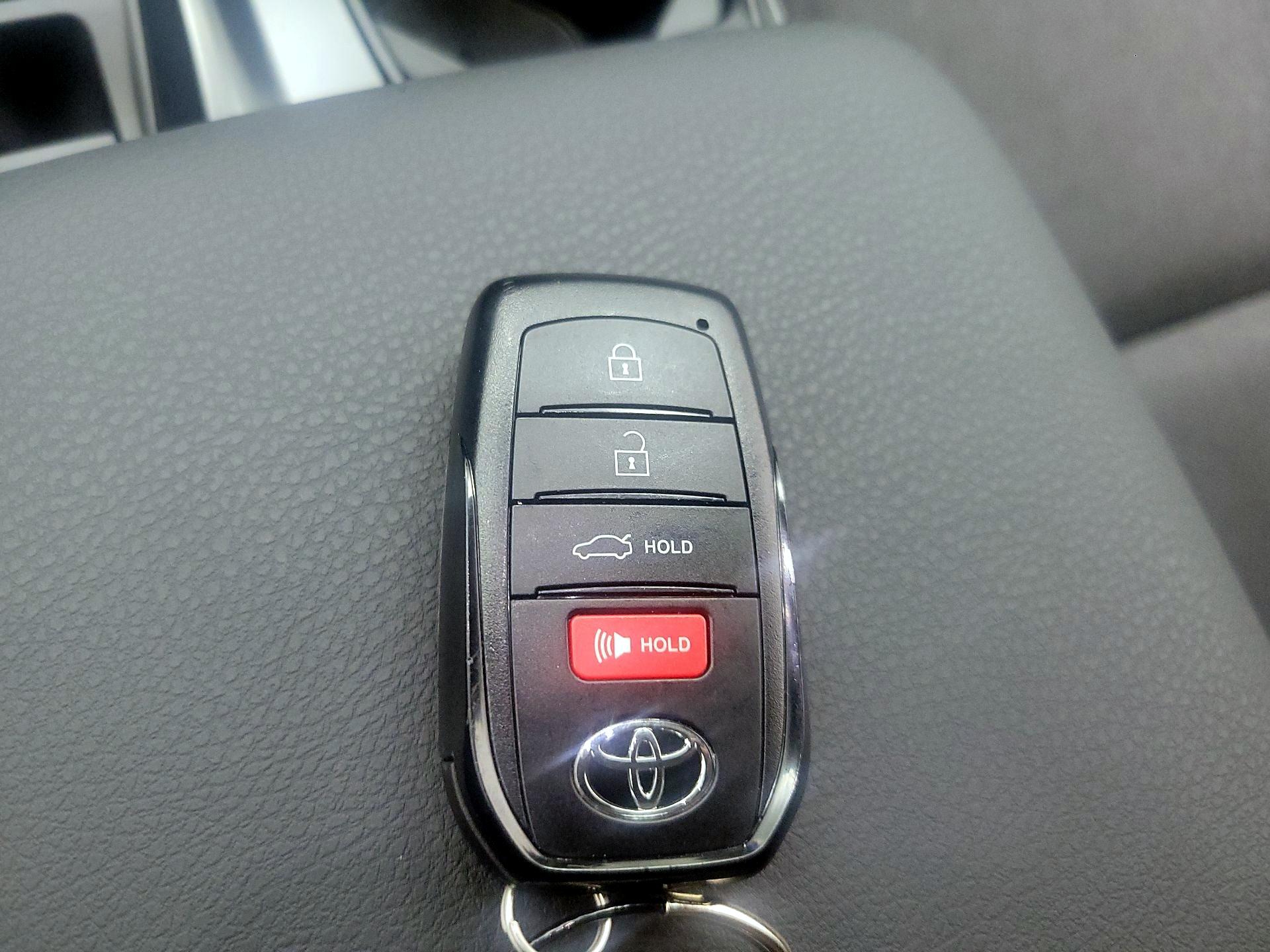 Thumbnail: 2025 Toyota Camry - 20