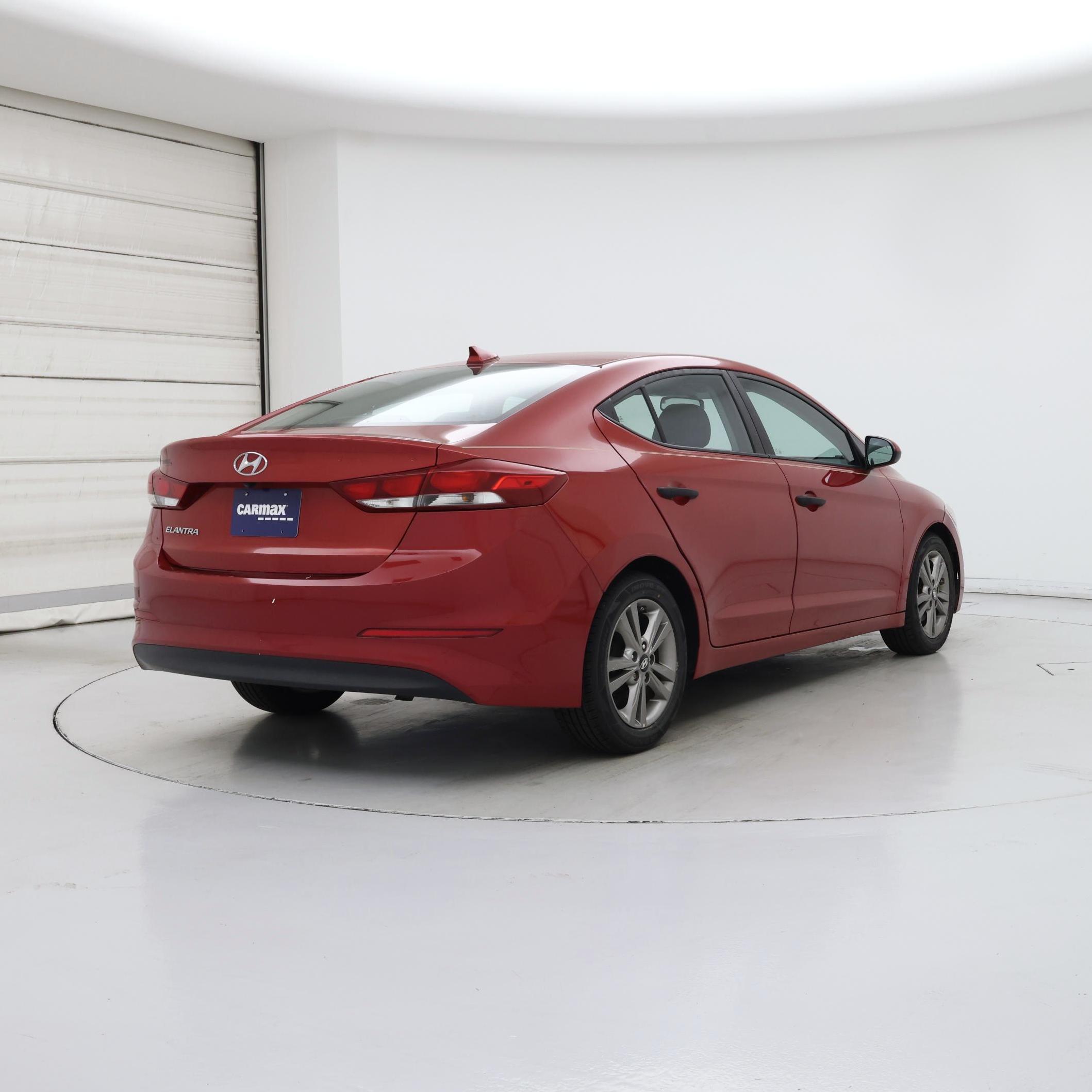 Thumbnail: 2017 Hyundai Elantra - 8