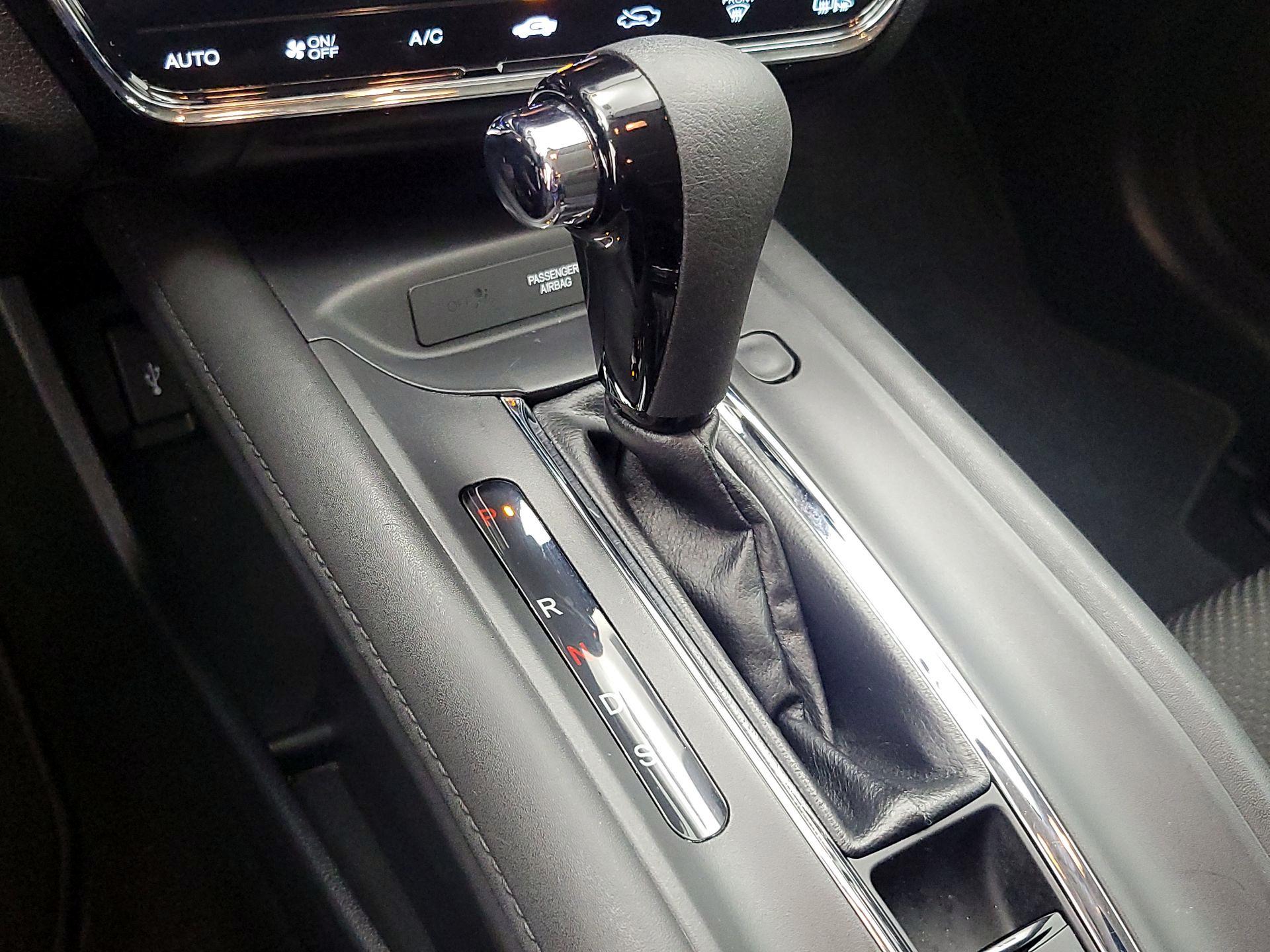 Thumbnail: 2016 Honda HR-V - 17