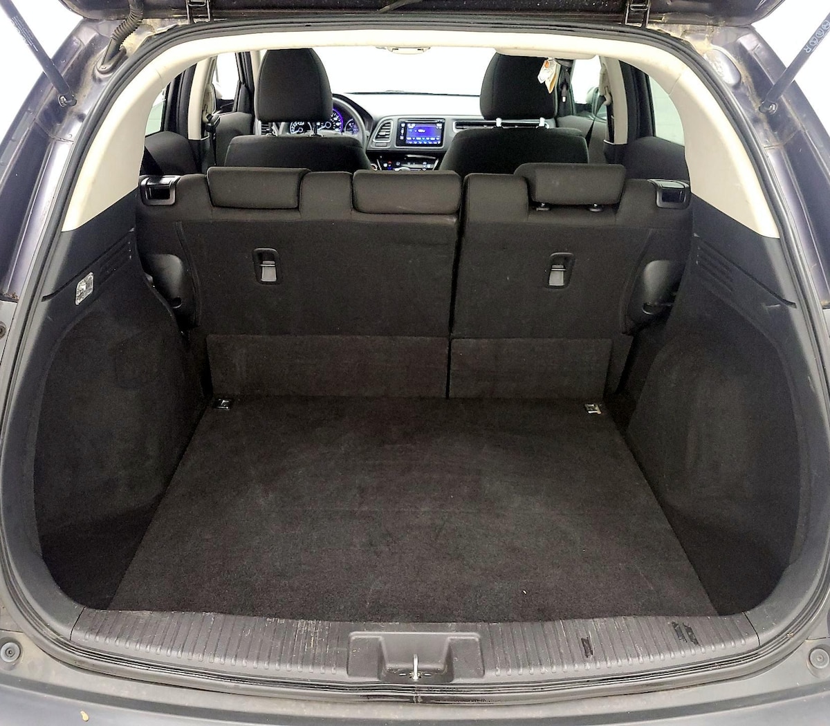 Trunk/Cargo (Seats Up)