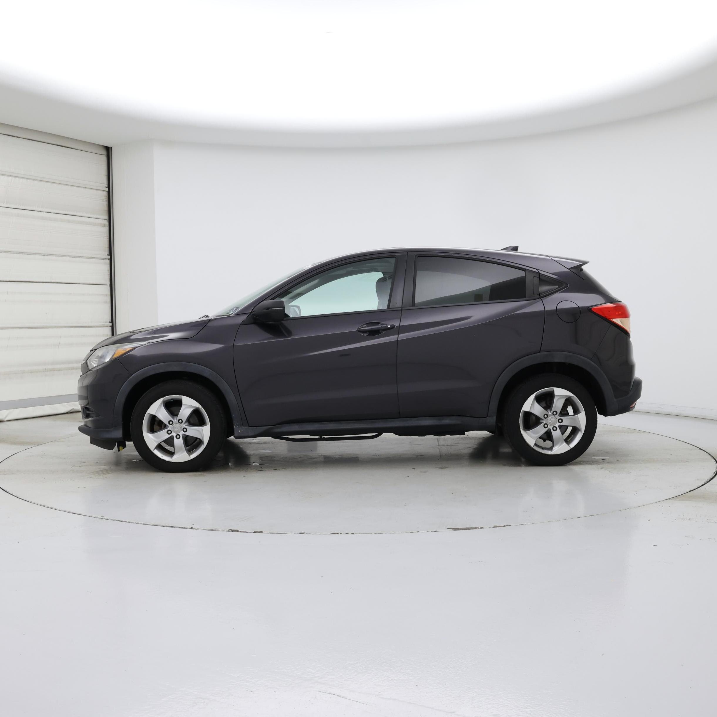 Thumbnail: 2016 Honda HR-V - 3