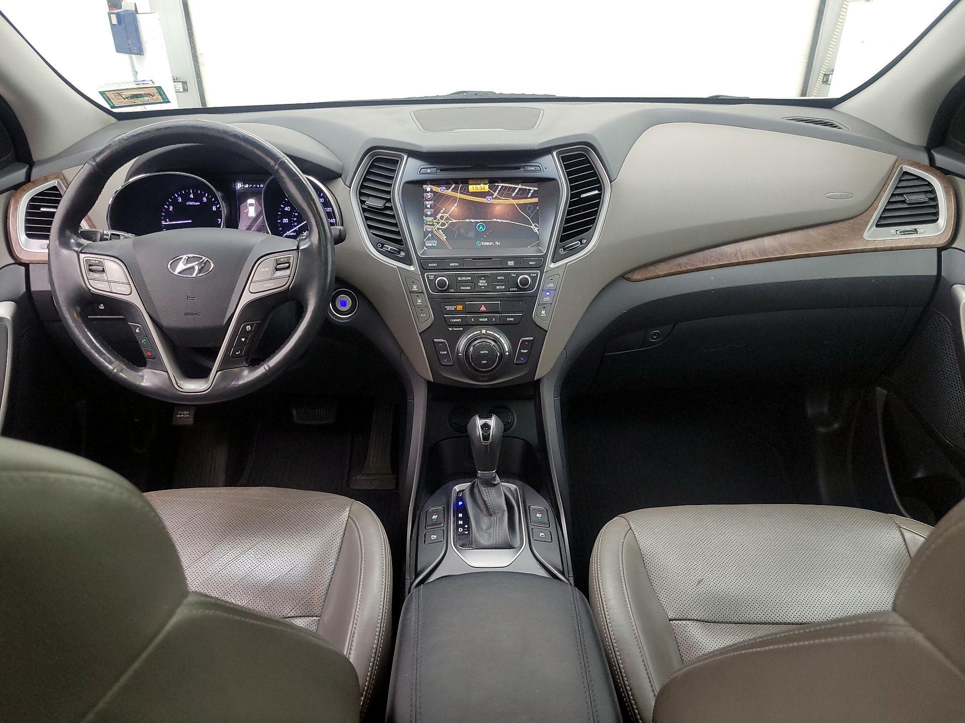 Thumbnail: 2017 Hyundai Santa Fe - 9