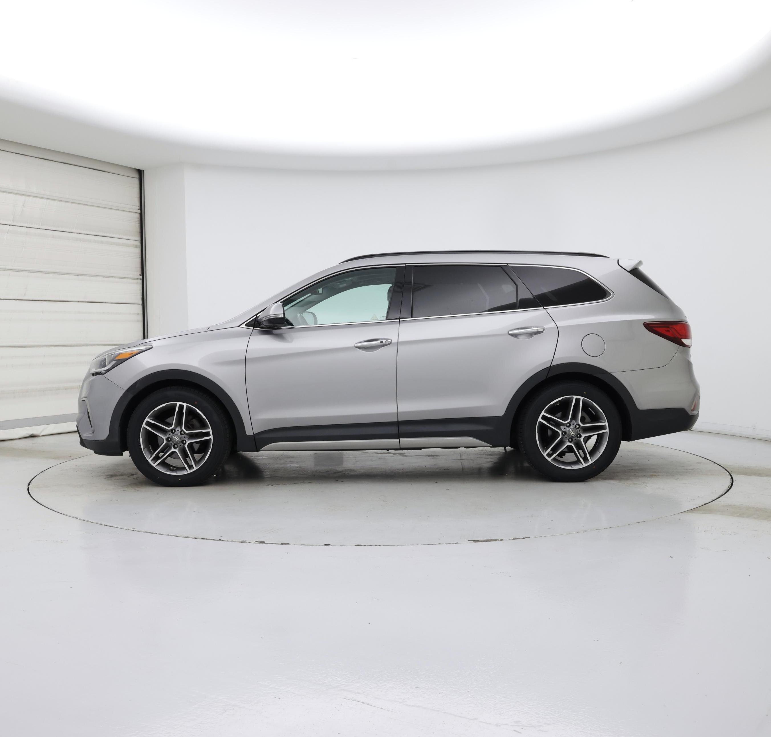 Thumbnail: 2017 Hyundai Santa Fe - 3