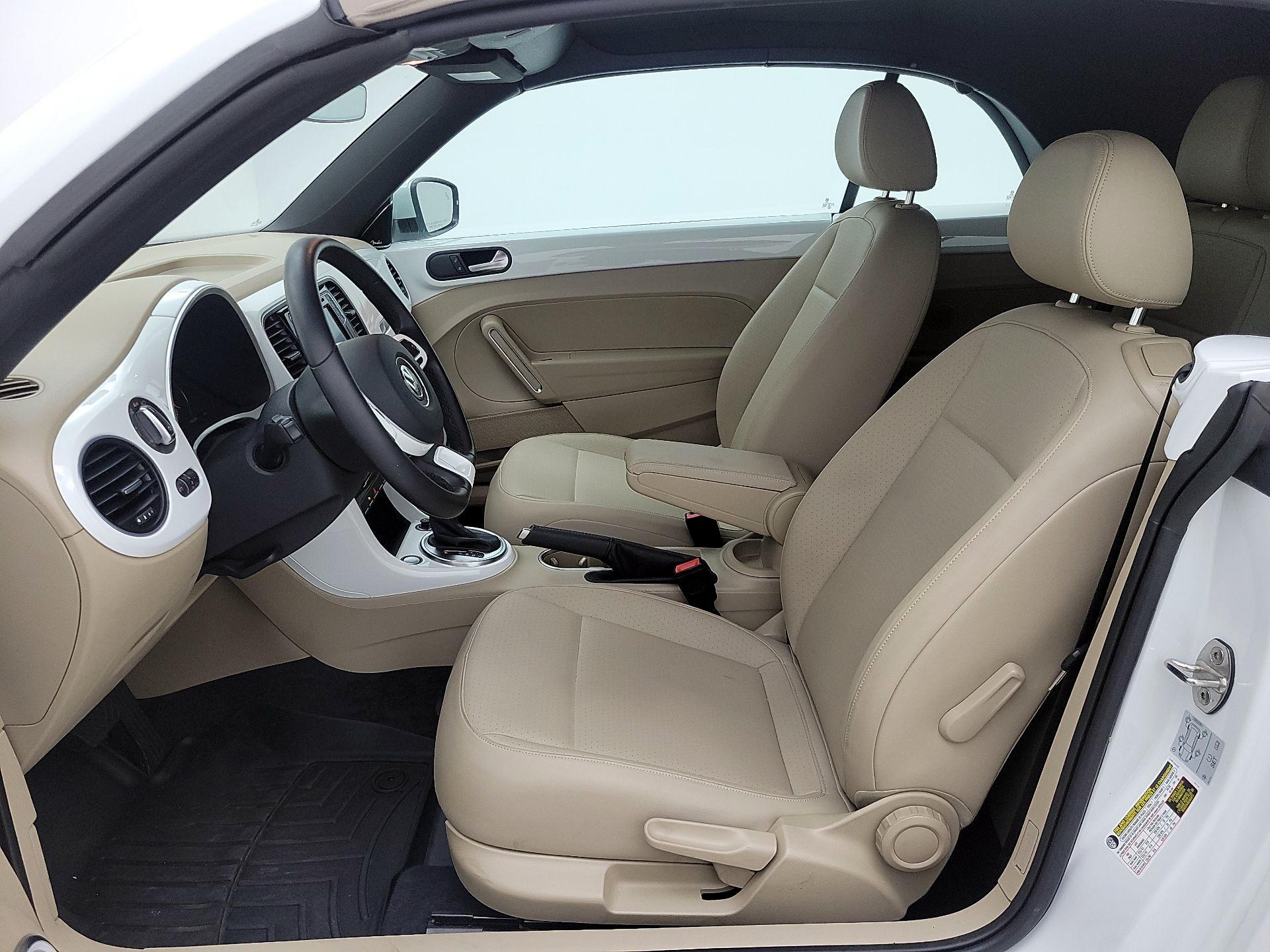 Thumbnail: 2019 Volkswagen Beetle - 11