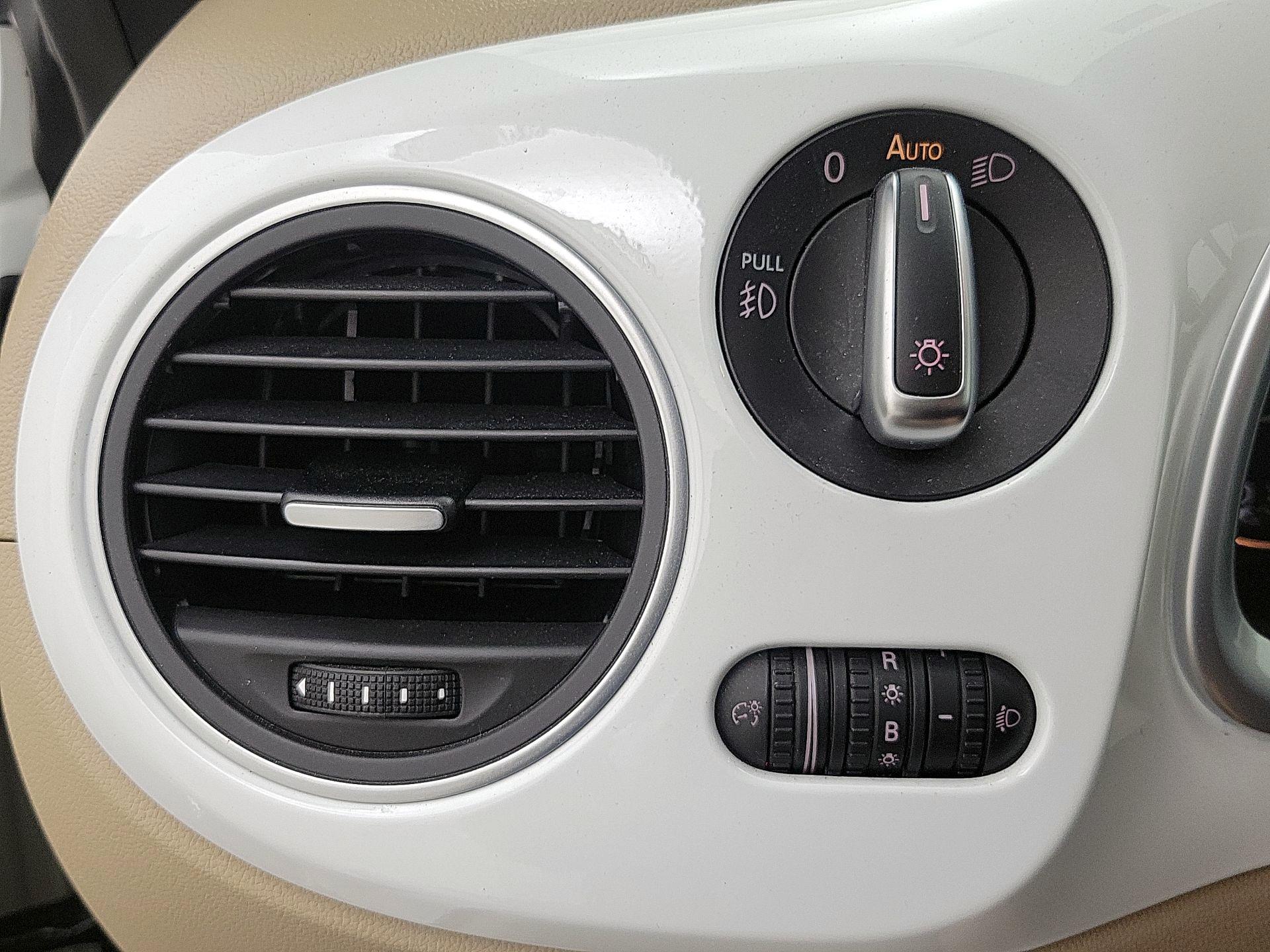 Thumbnail: 2019 Volkswagen Beetle - 13