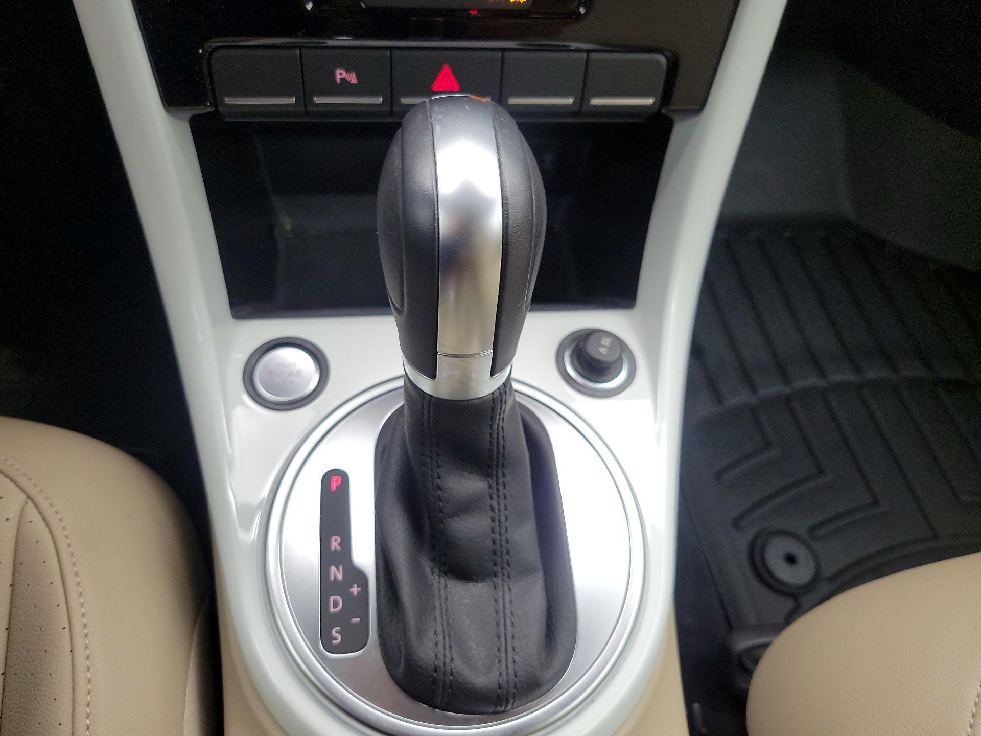 Thumbnail: 2019 Volkswagen Beetle - 18