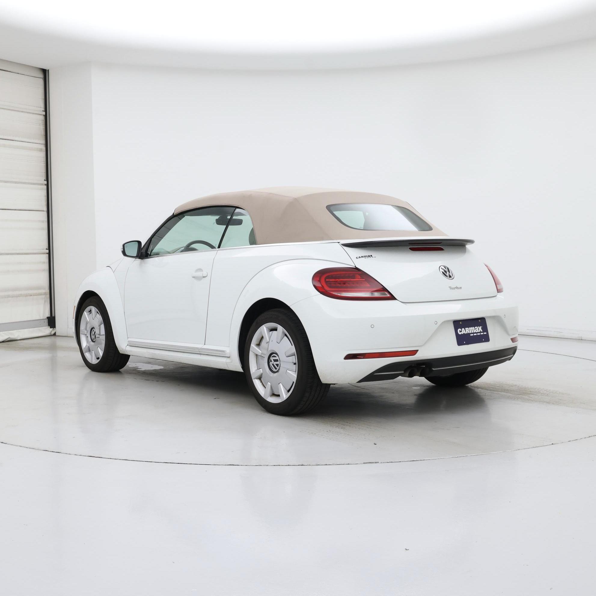 Thumbnail: 2019 Volkswagen Beetle - 2