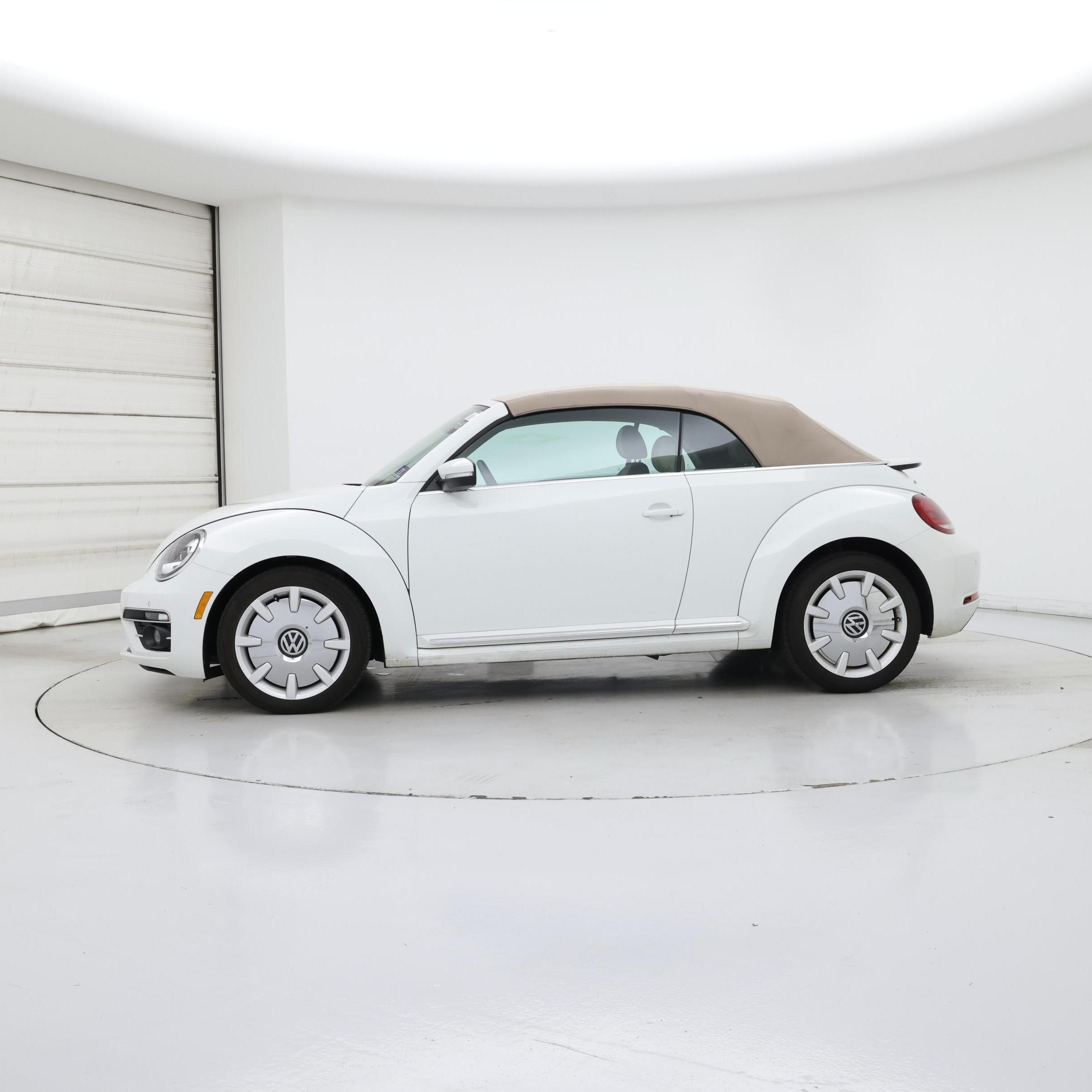 Thumbnail: 2019 Volkswagen Beetle - 3