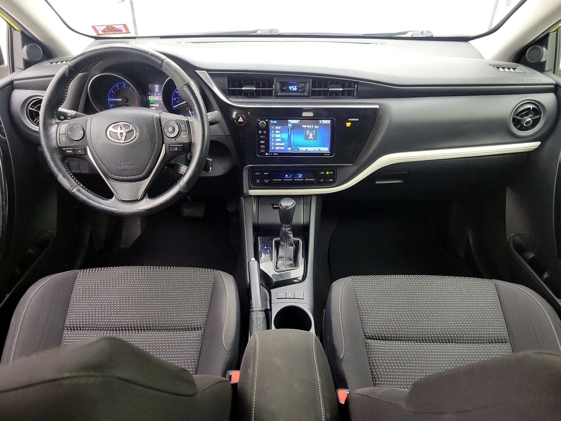 Thumbnail: 2017 Toyota Corolla iM - 9