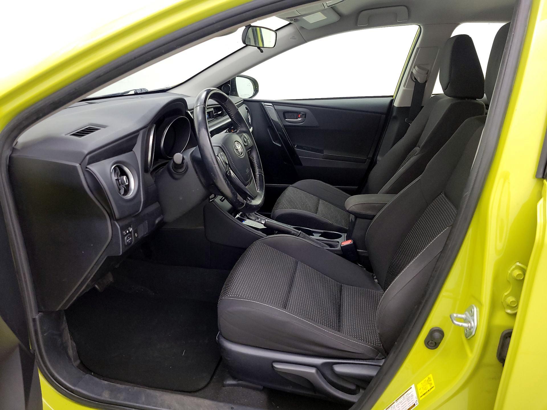 Thumbnail: 2017 Toyota Corolla iM - 11