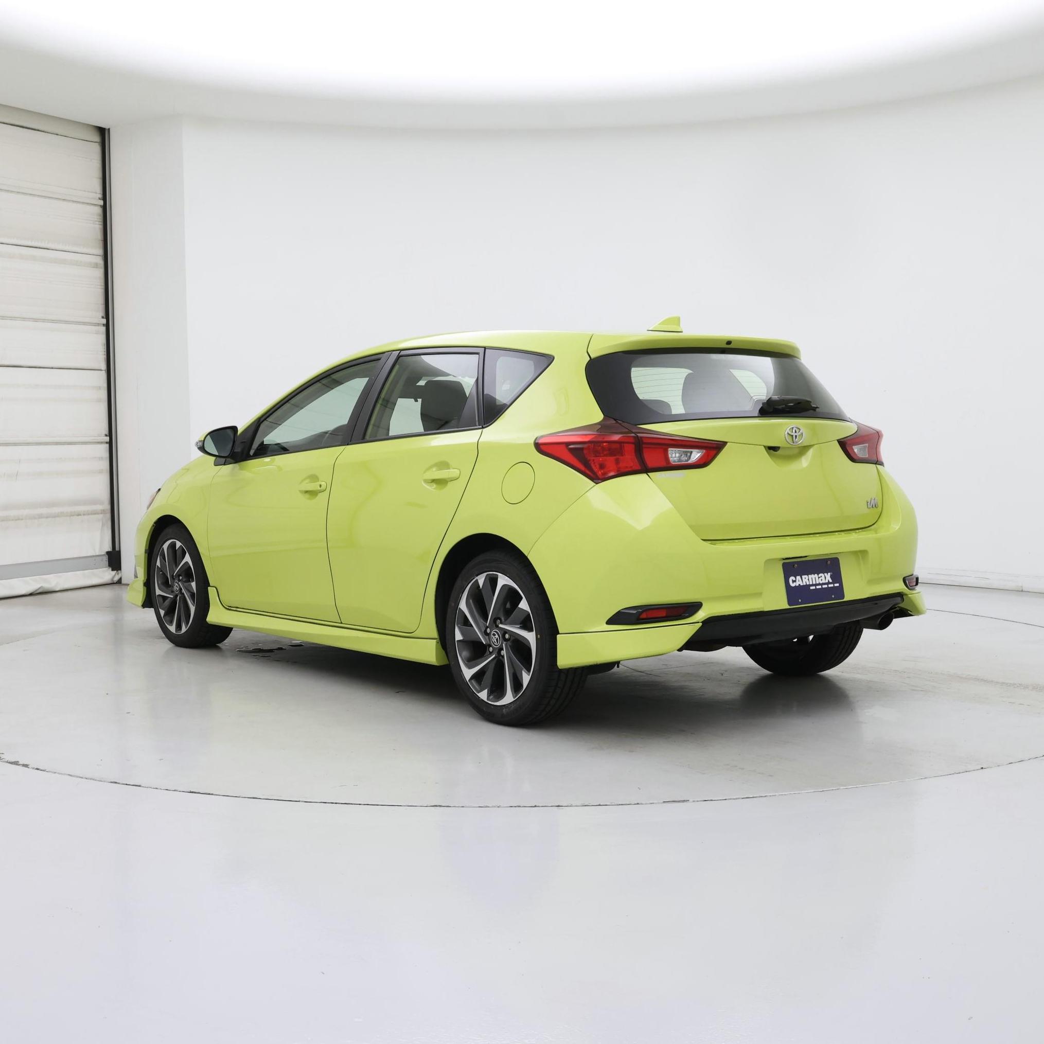 Thumbnail: 2017 Toyota Corolla iM - 2